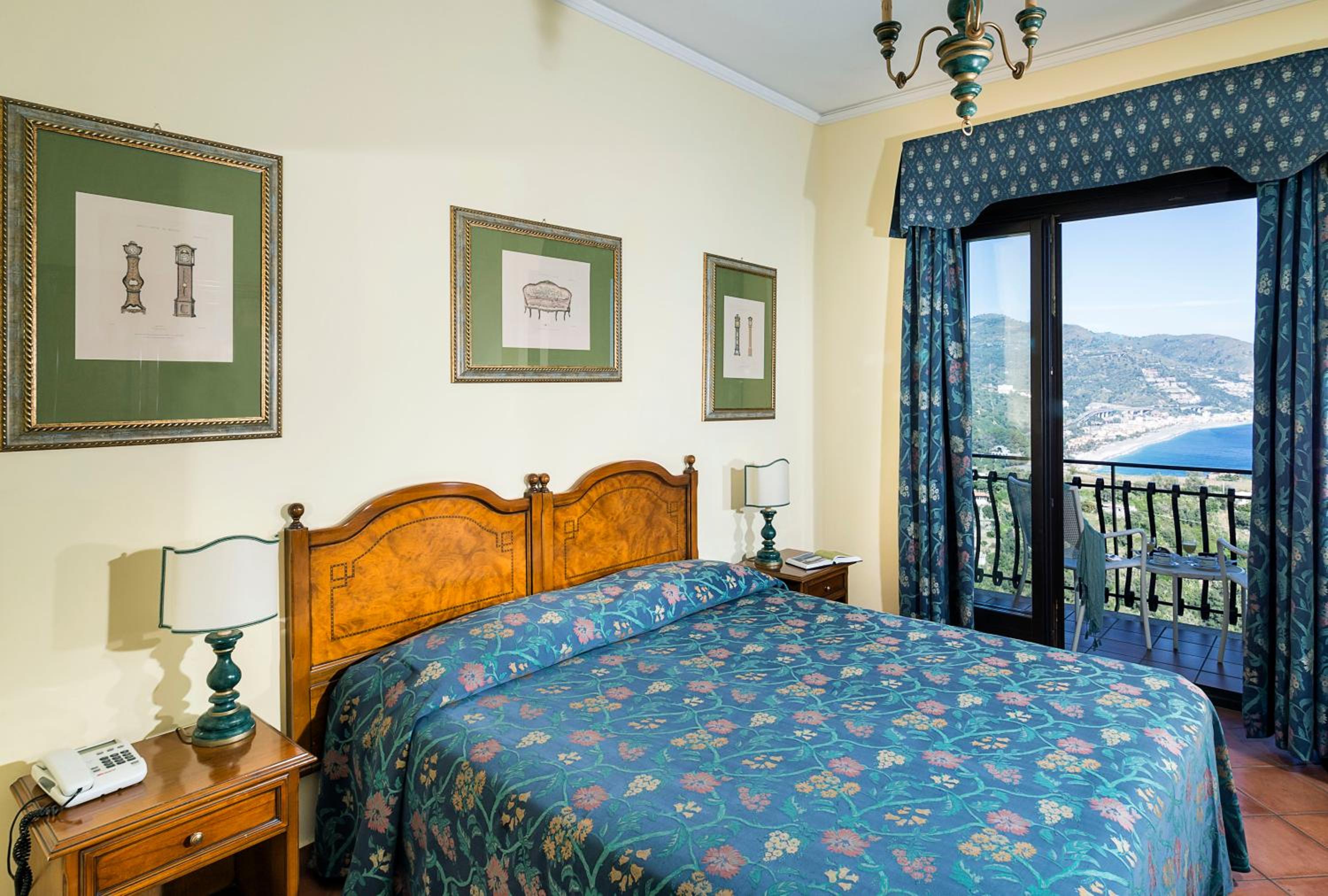 Superior Double or Twin Room with Sea View - Photo 3