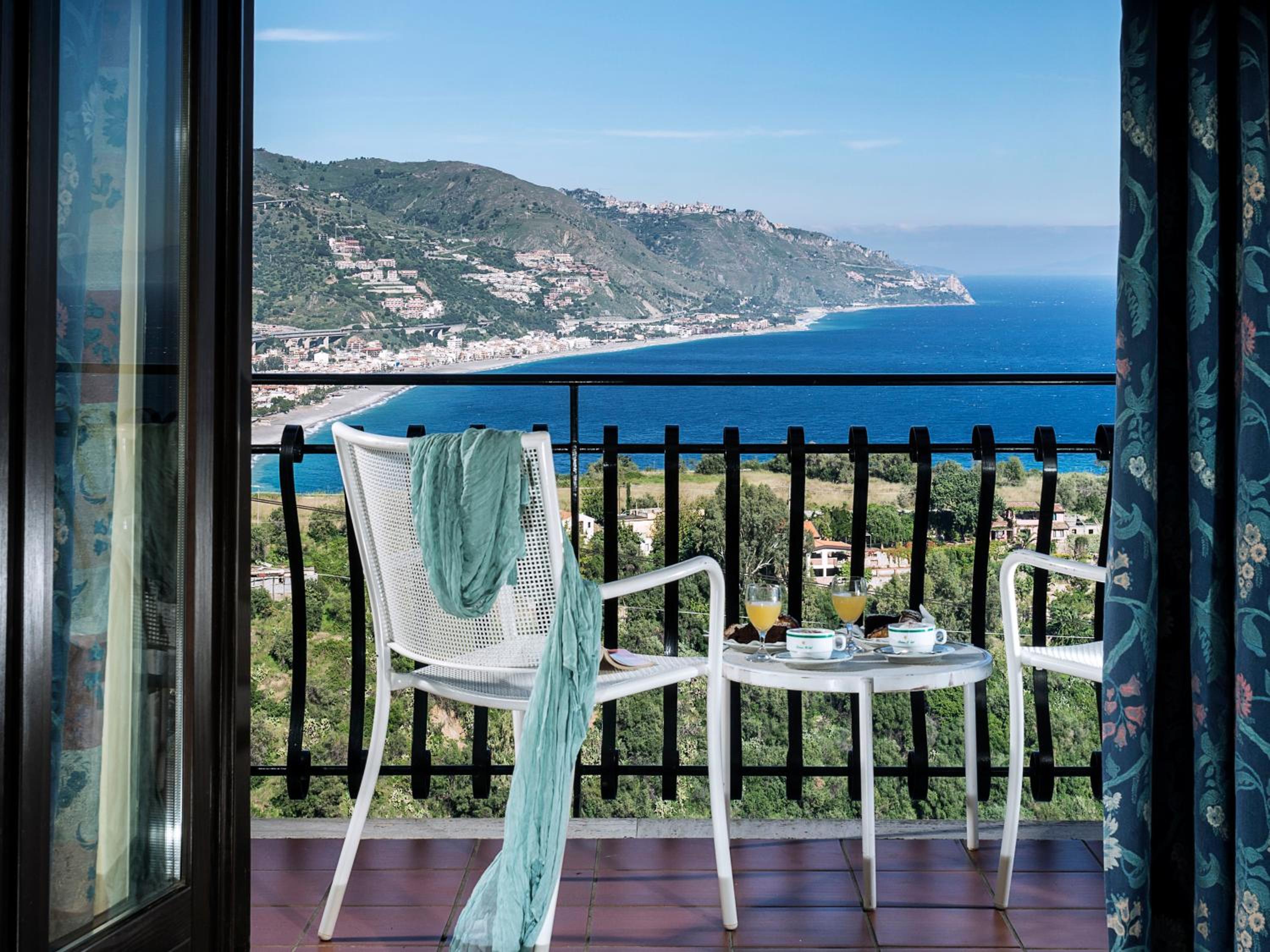 Superior Double or Twin Room with Sea View - Photo 4