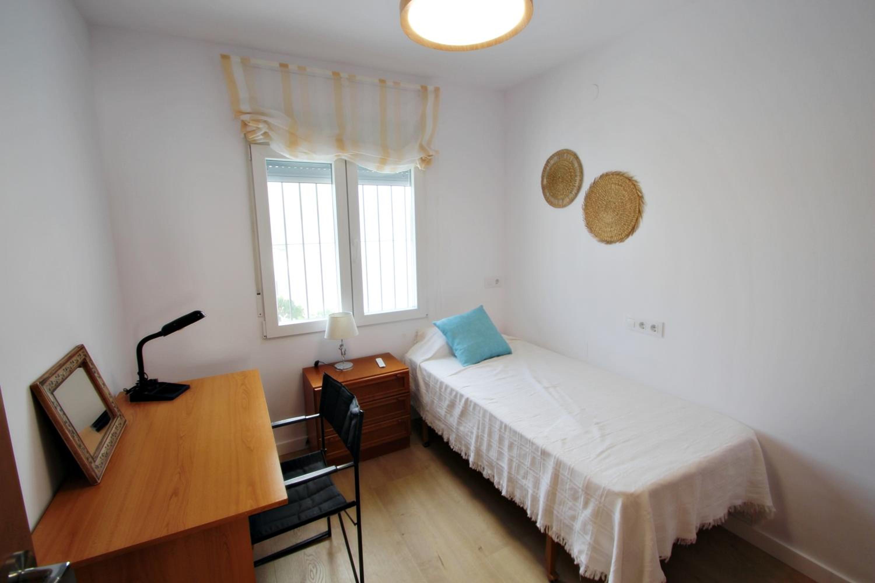 Casa de cuatro habitaciones