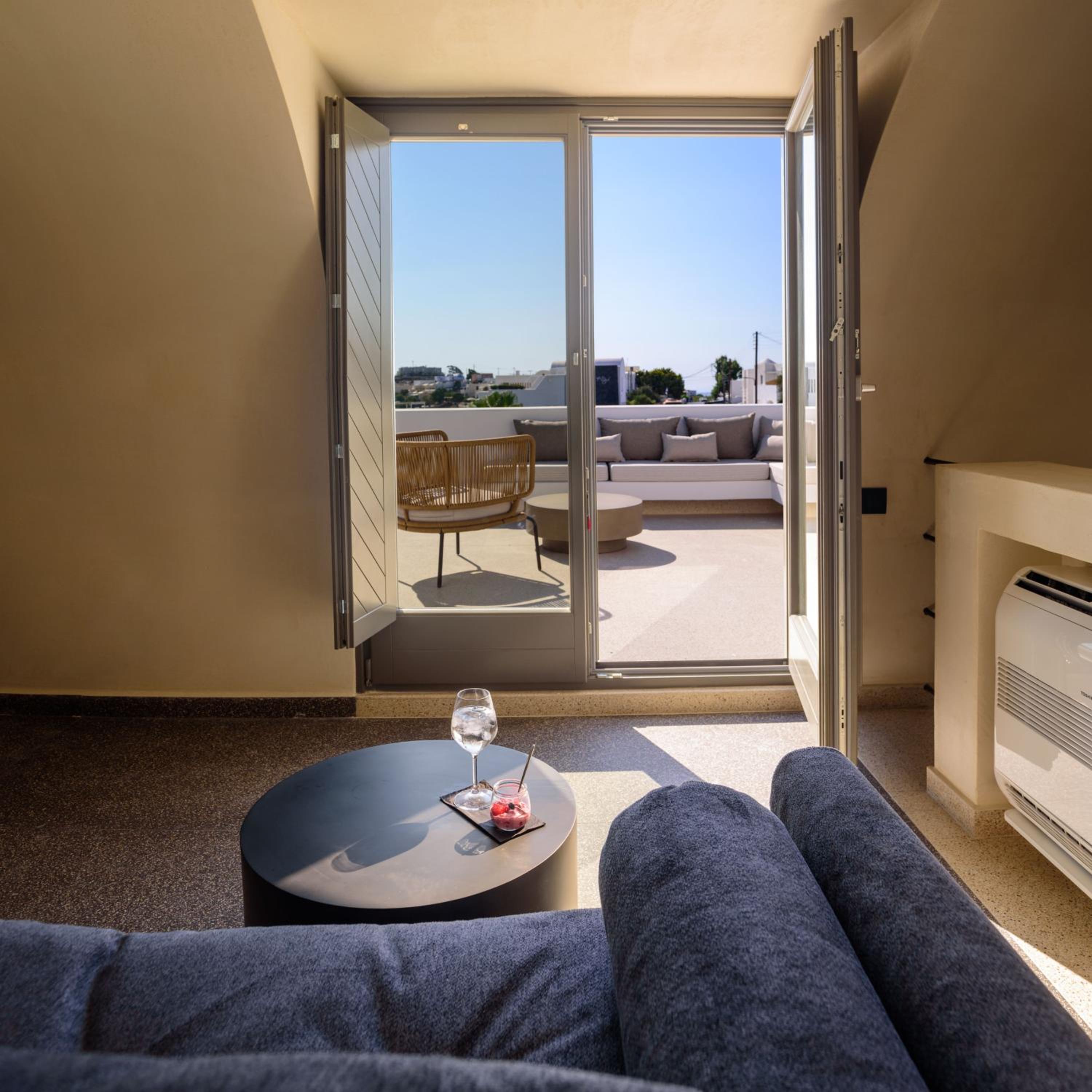 Rimidi Residence with Sea View - Photo 8