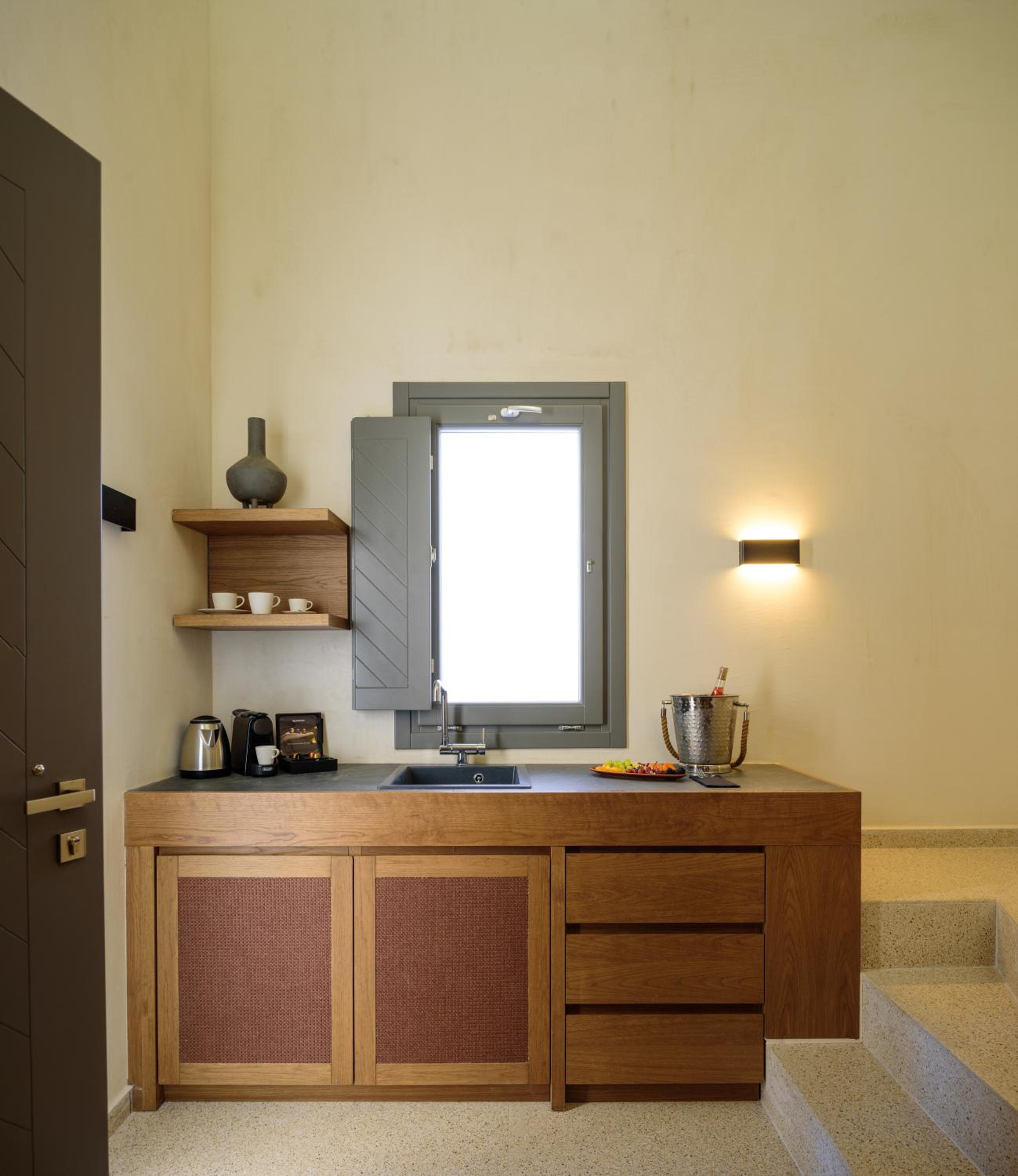 Rimidi Residence with Sea View - Photo 4
