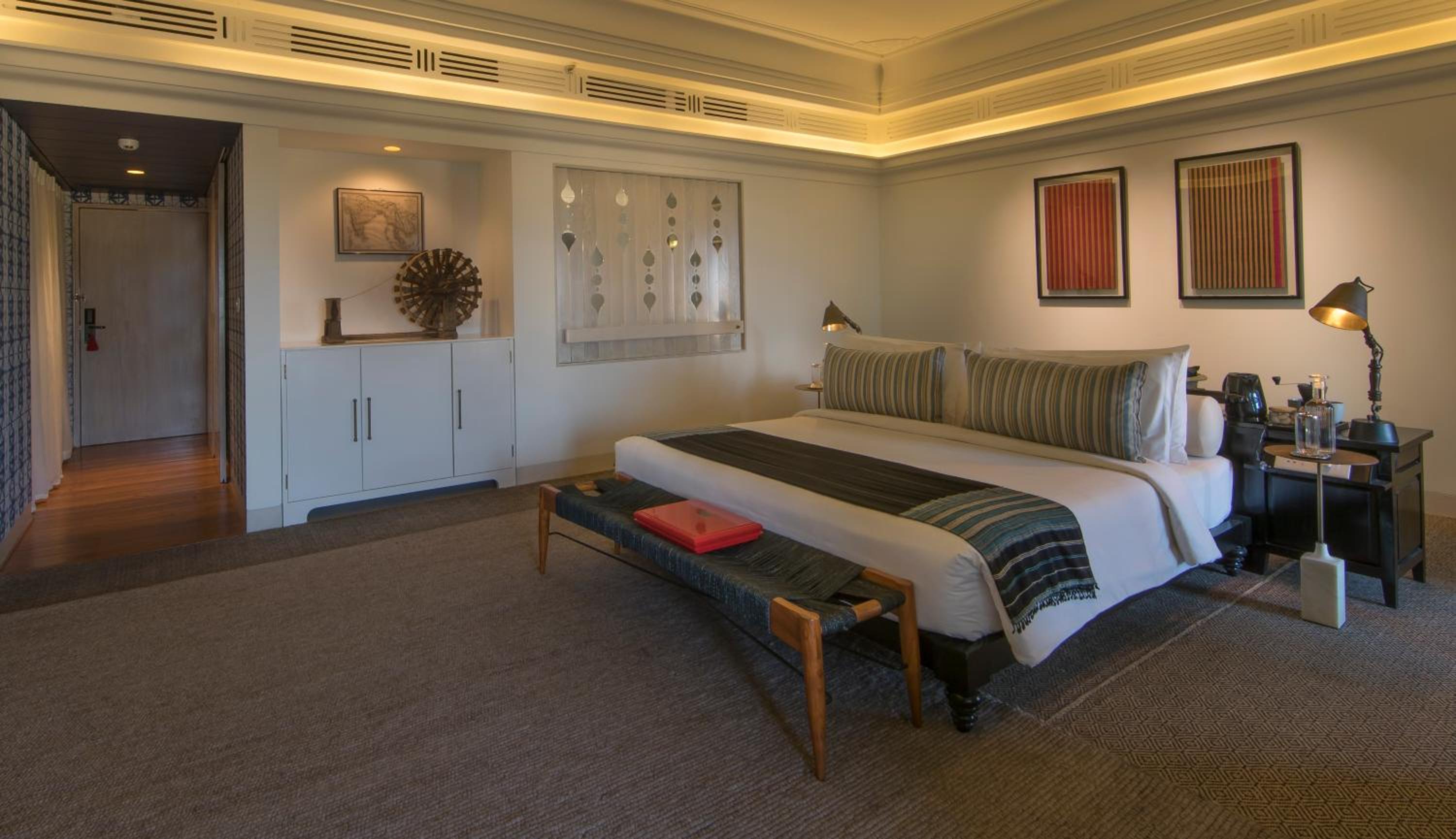 India Room photo 3