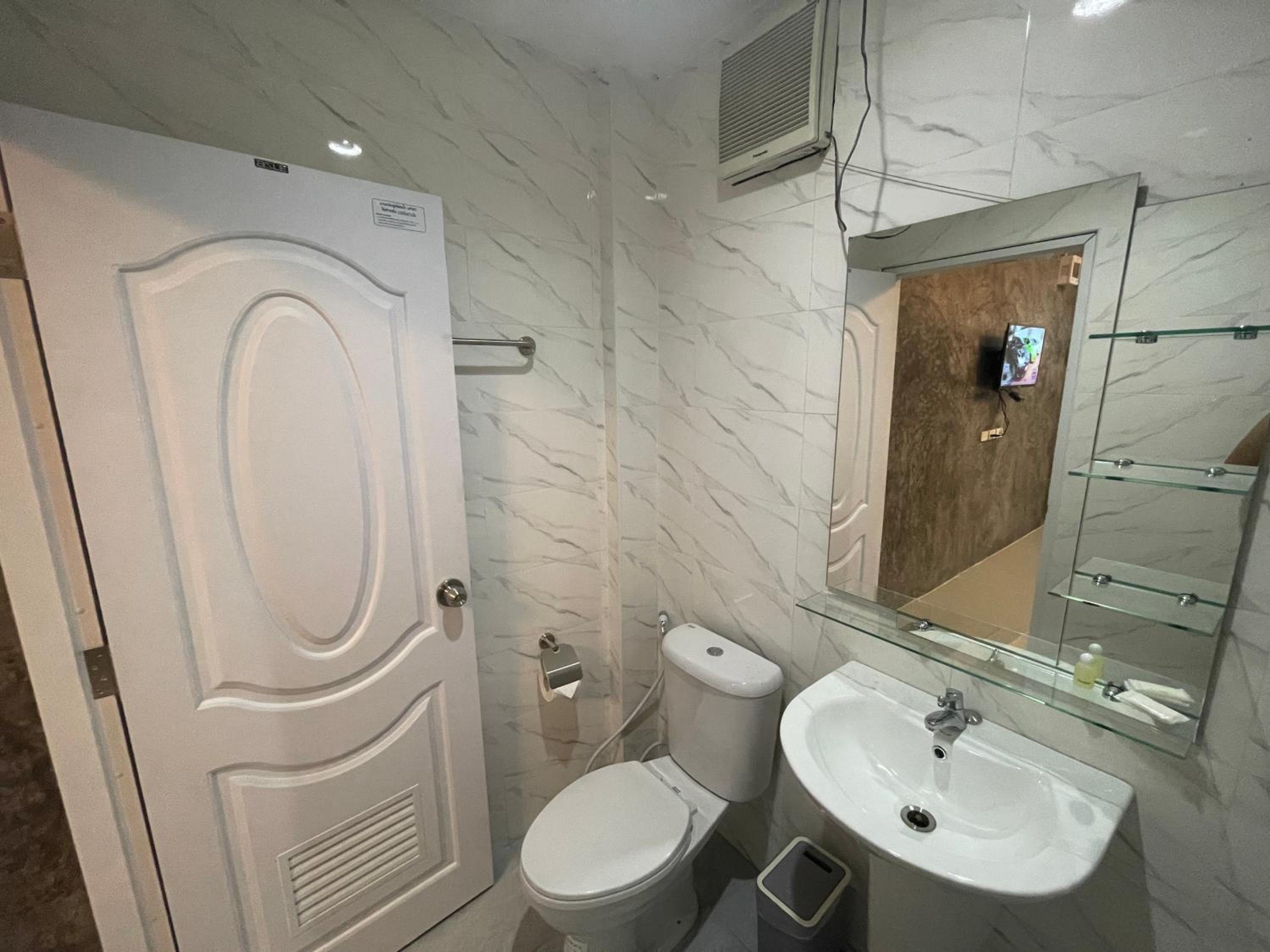 Double Room - Photo 4