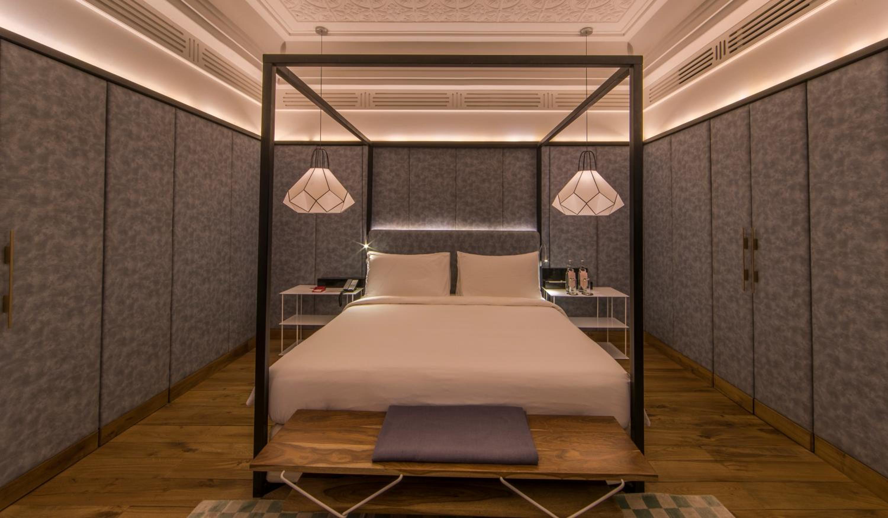 Republic Suite photo