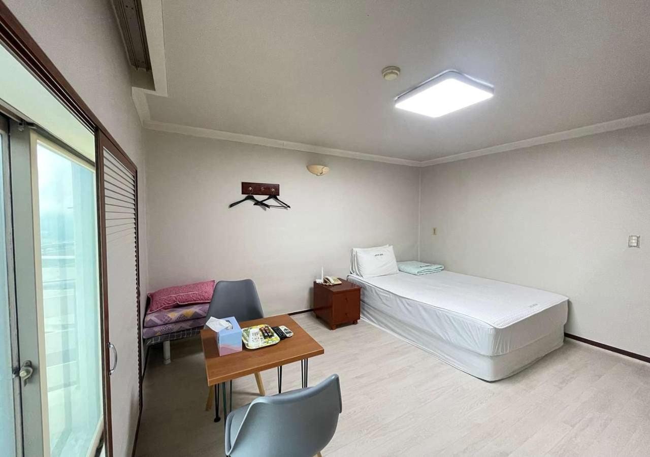 Small Double Room photo 2