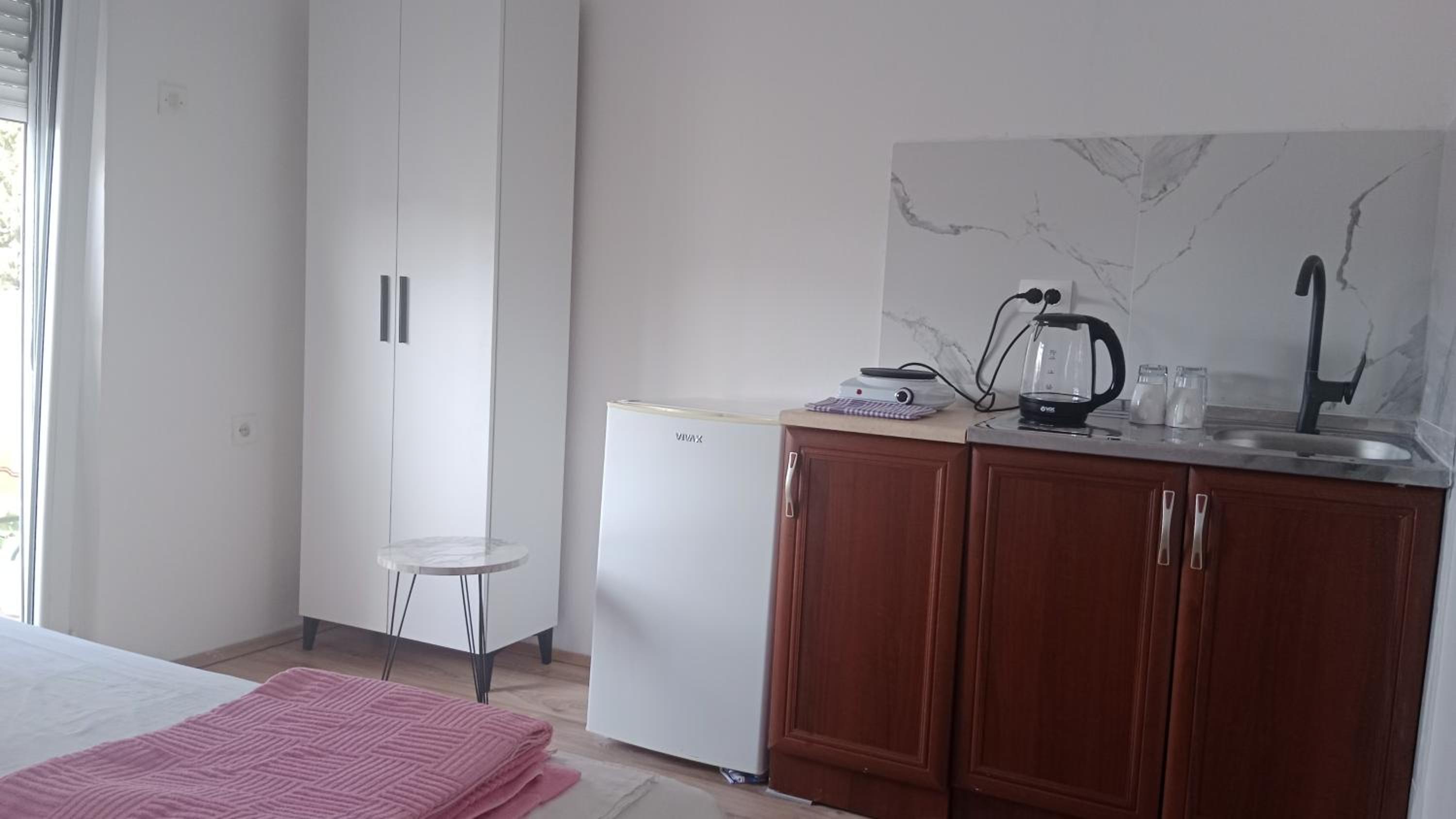 One-Bedroom Apartment photo 2