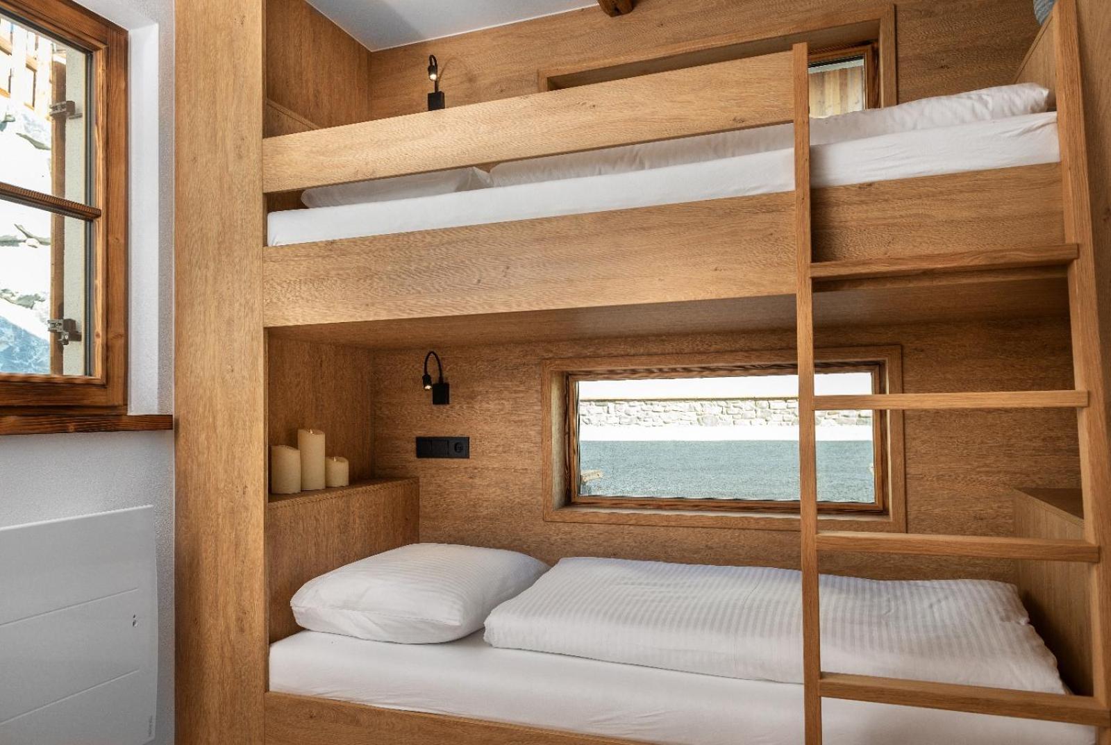 Three-Bedroom Chalet Top 3 photo 2