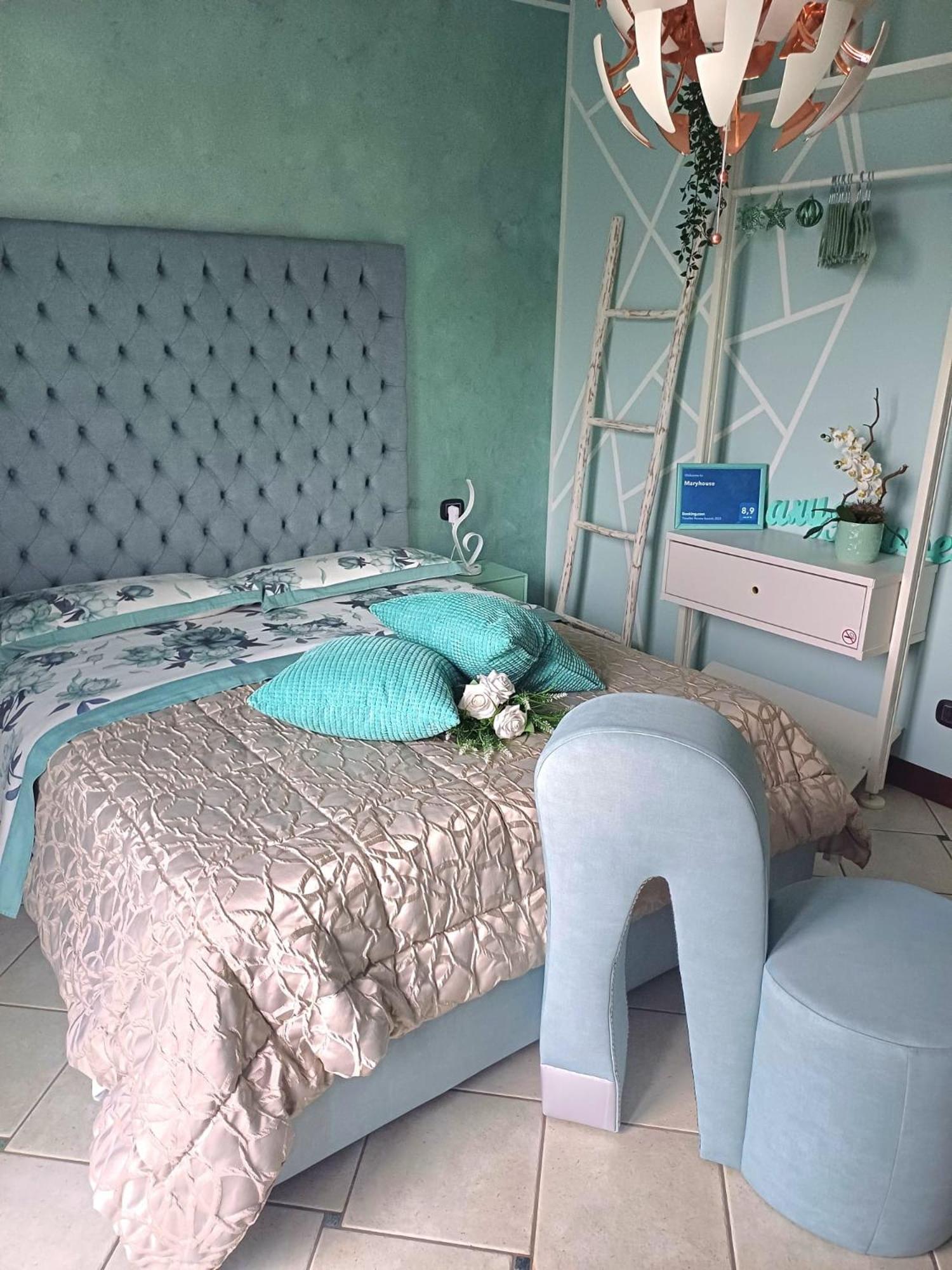 Triple Room with Bath photo 3