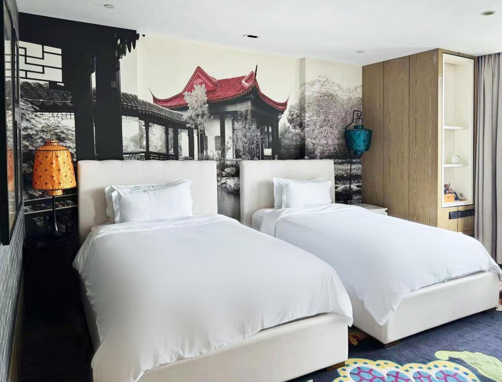 Standard Twin Room with River View