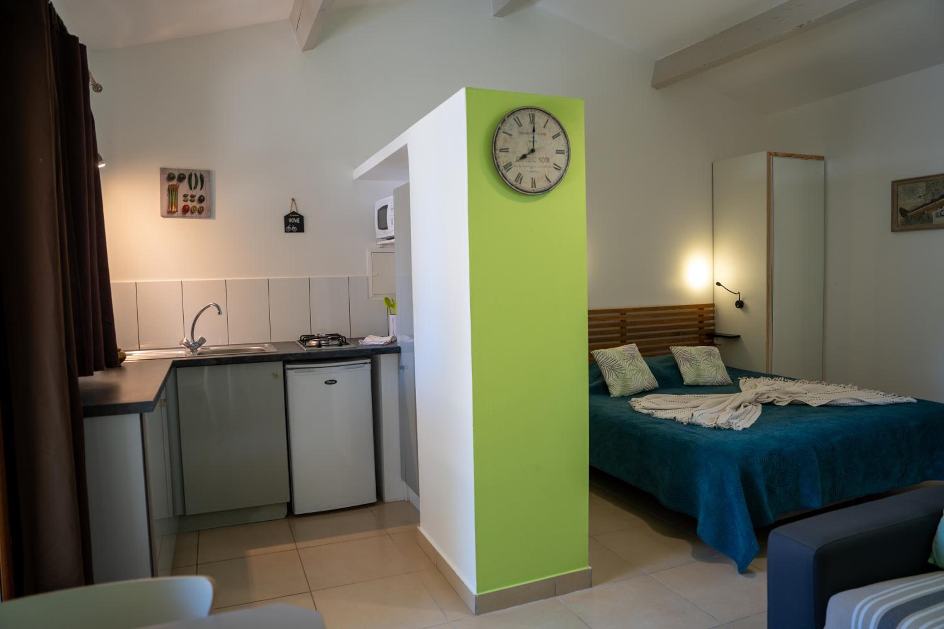 House (2 Adults + 2 Children) with Terrace and garden view
