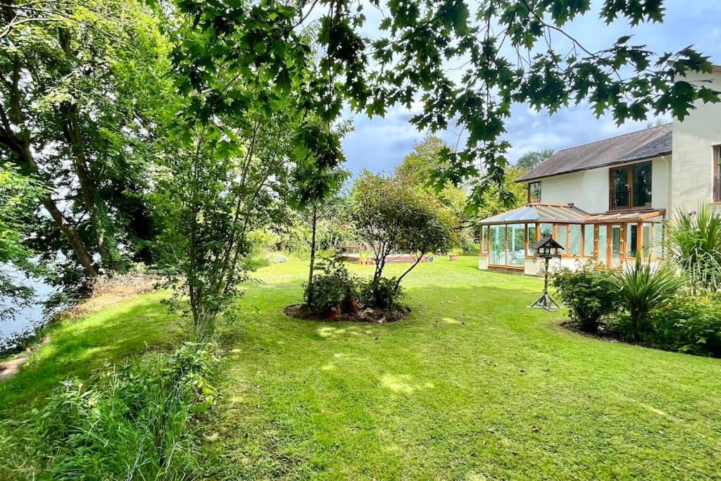 Four-Bedroom House photo 2