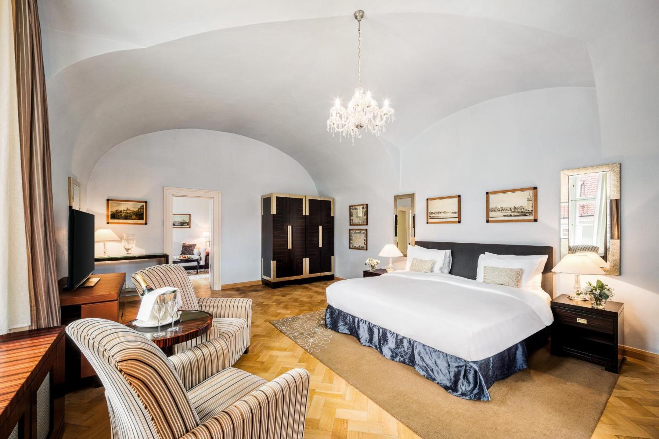 Heritage Suite
