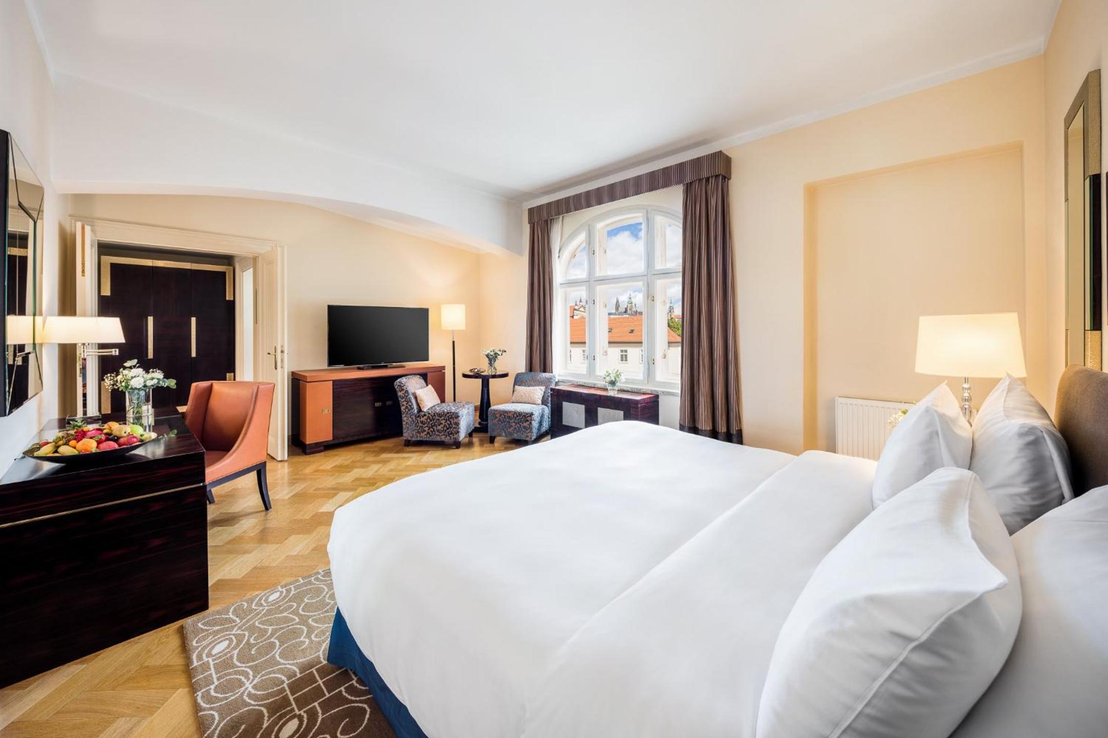Premier Castle View King Room
