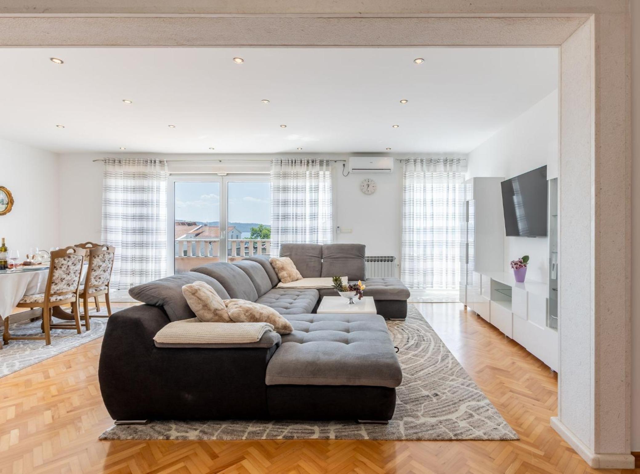 Two bedroom apartment with Balcony photo 1