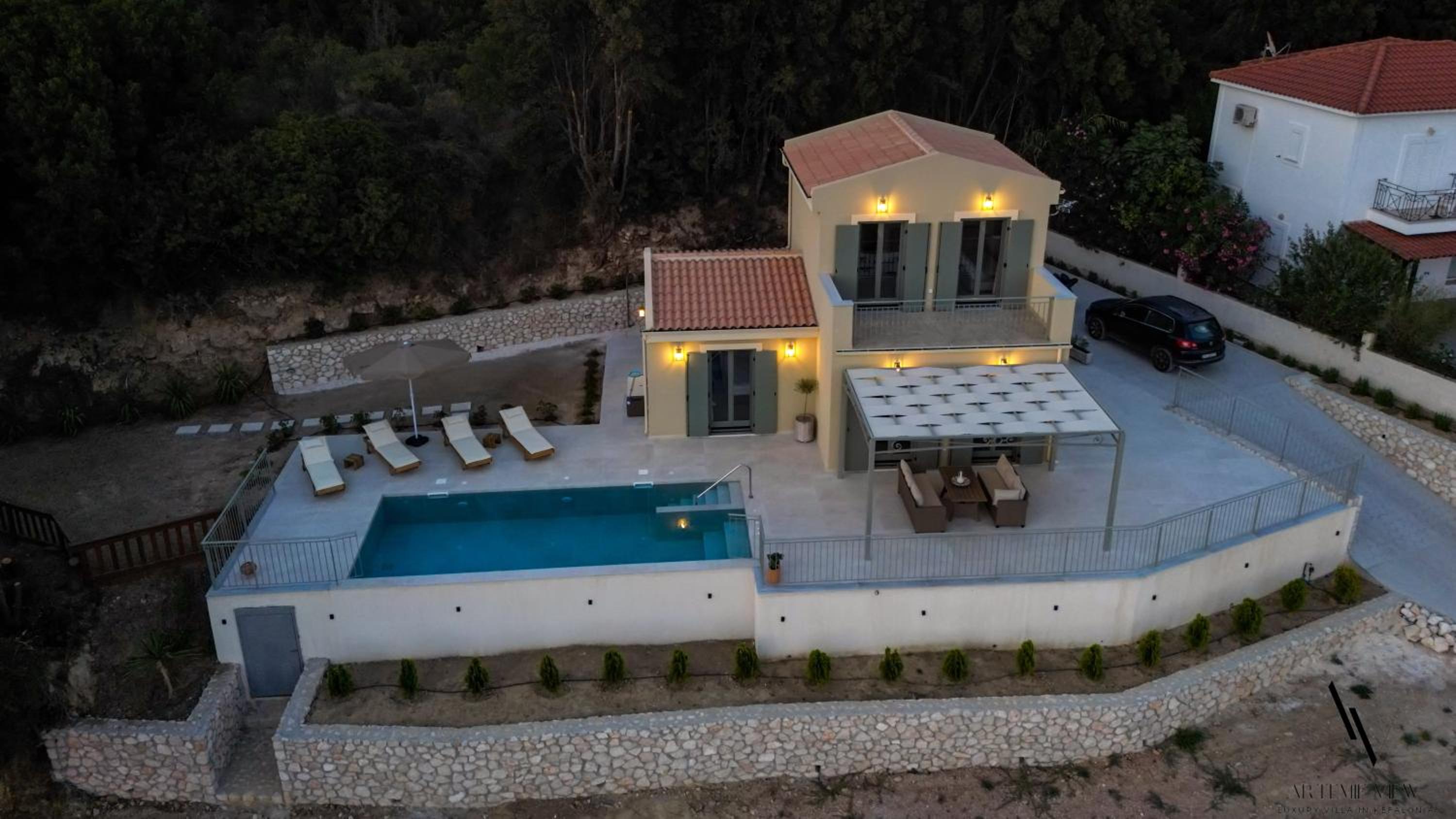 Deluxe Villa photo 2