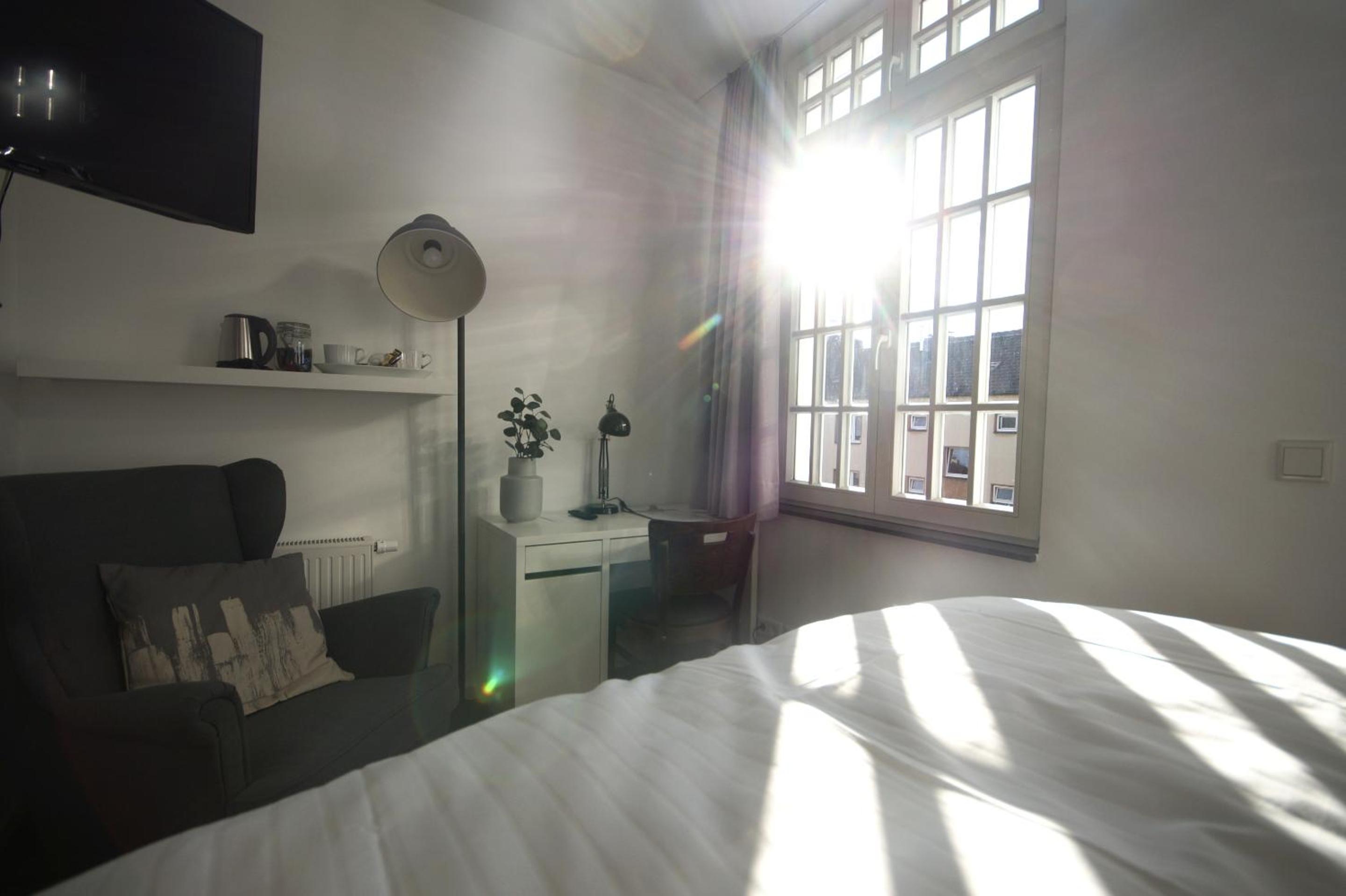 Double Room with Private Bathroom photo 2