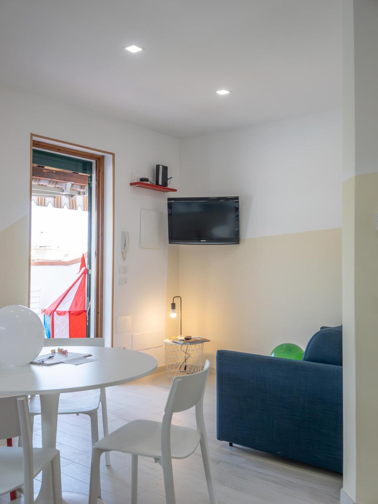 One-Bedroom Apartment photo 3