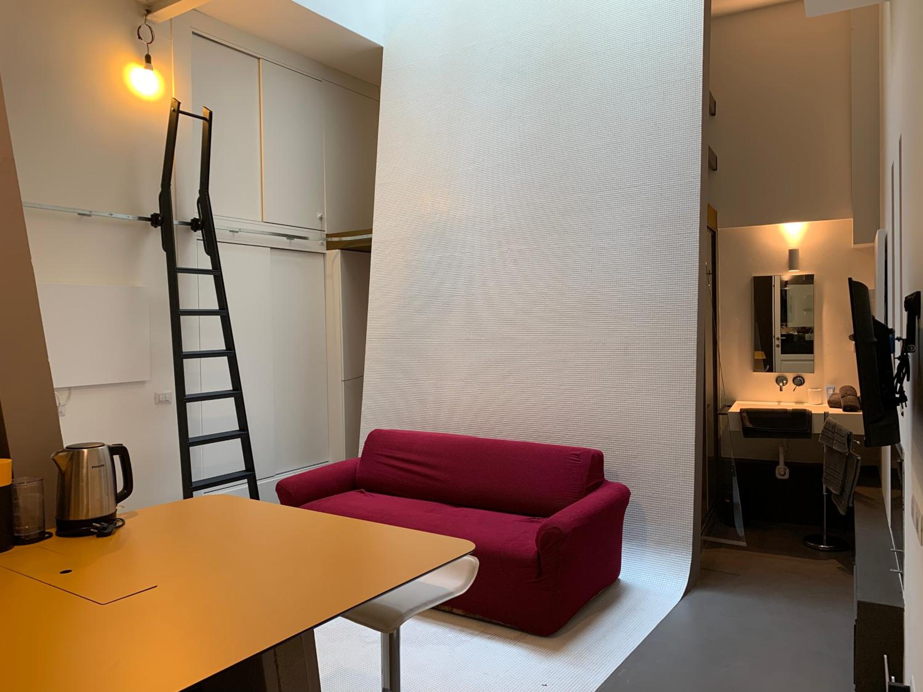 One-Bedroom Apartment