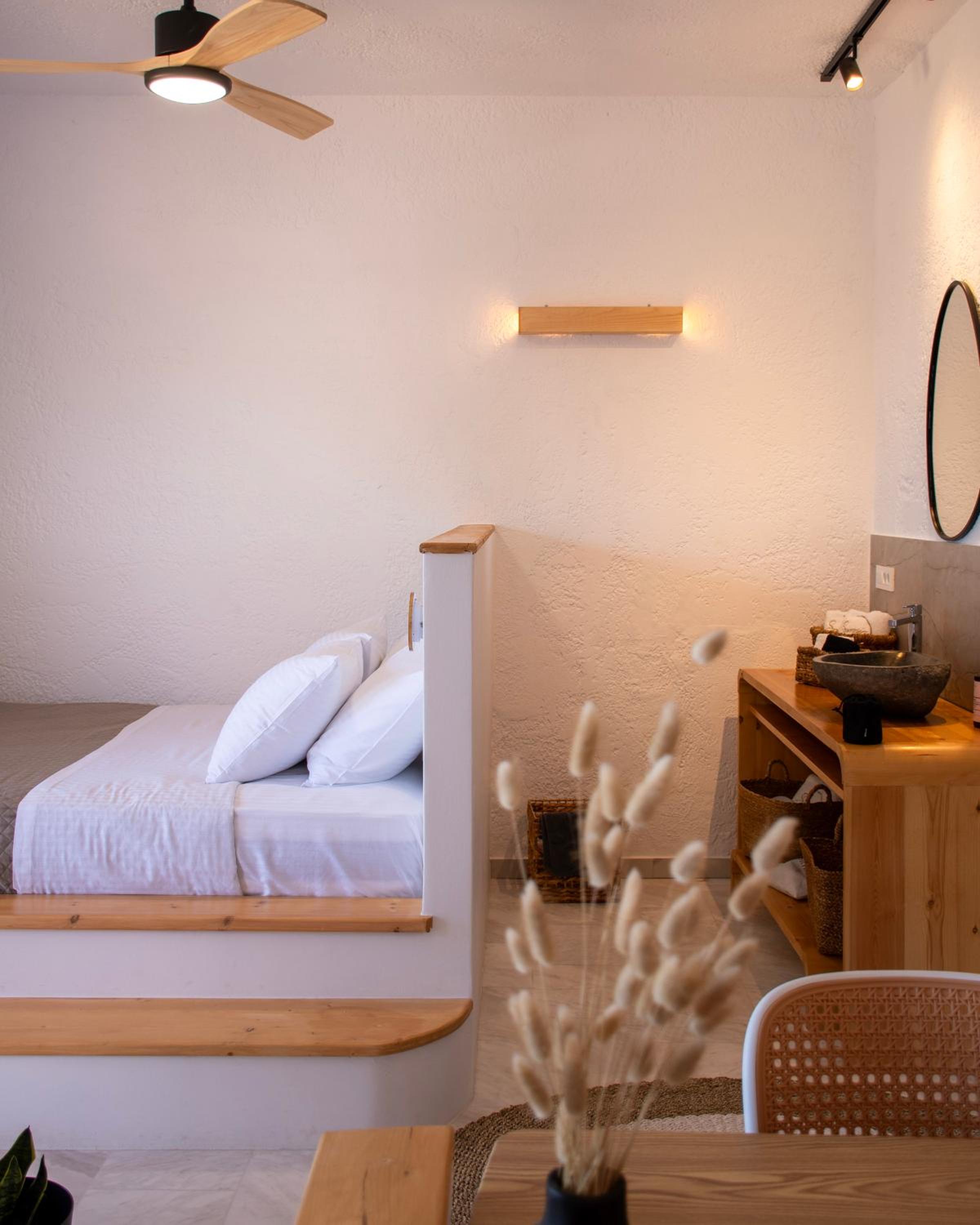 Deluxe Triple Room with Sea View photo 1
