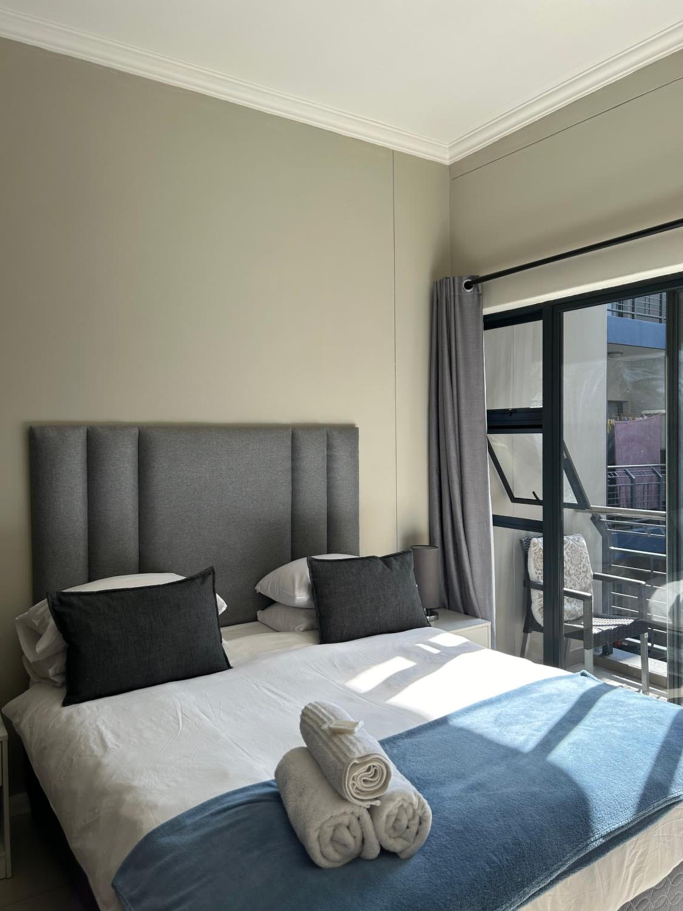 One-Bedroom Apartment - Photo 17