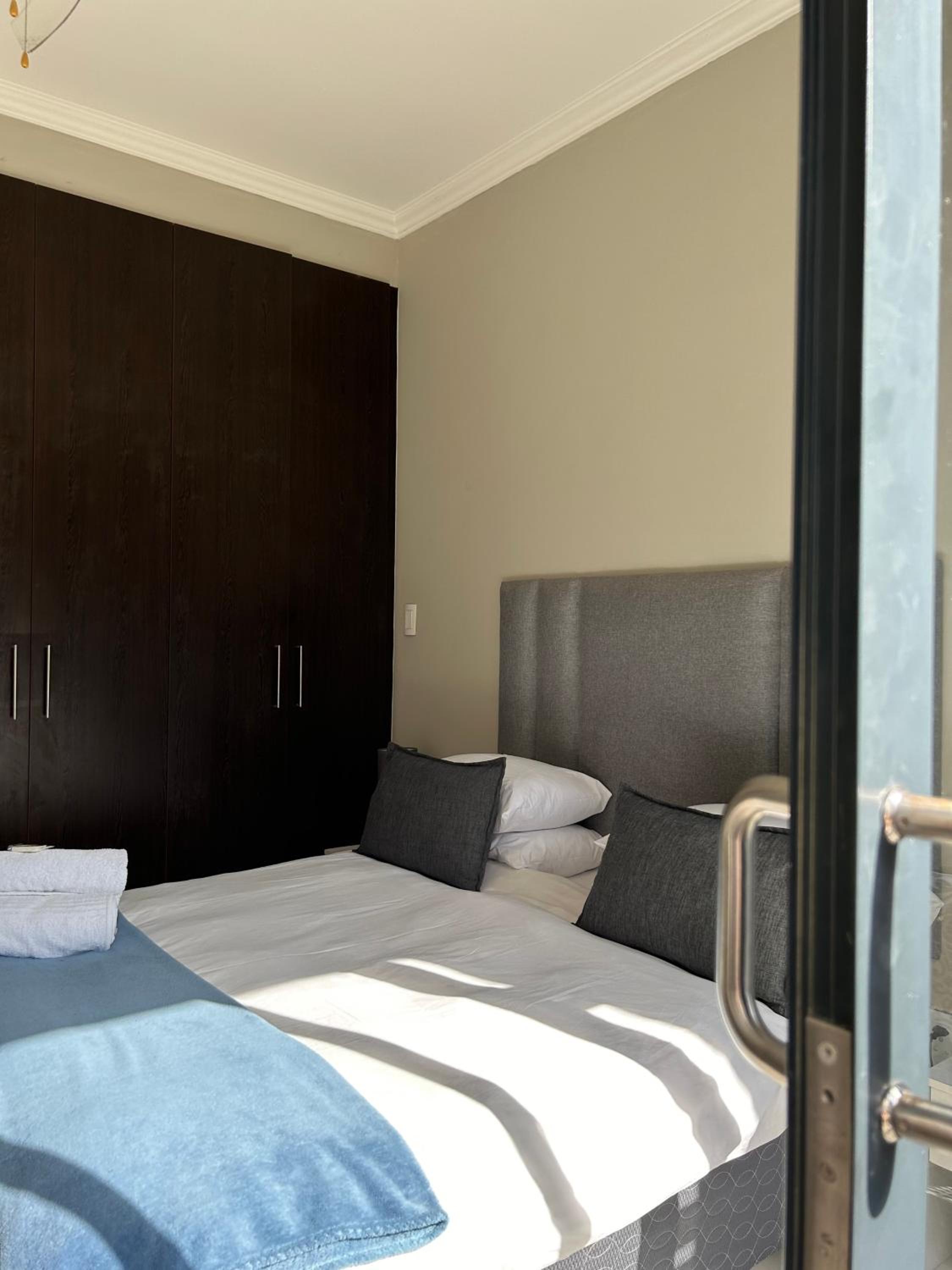 One-Bedroom Apartment - Photo 16