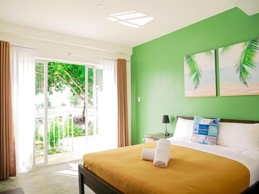 Deluxe Double or Twin Room with Pool View photo 1
