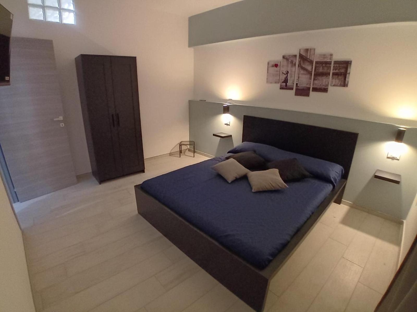 Apartment with Balcony photo 3