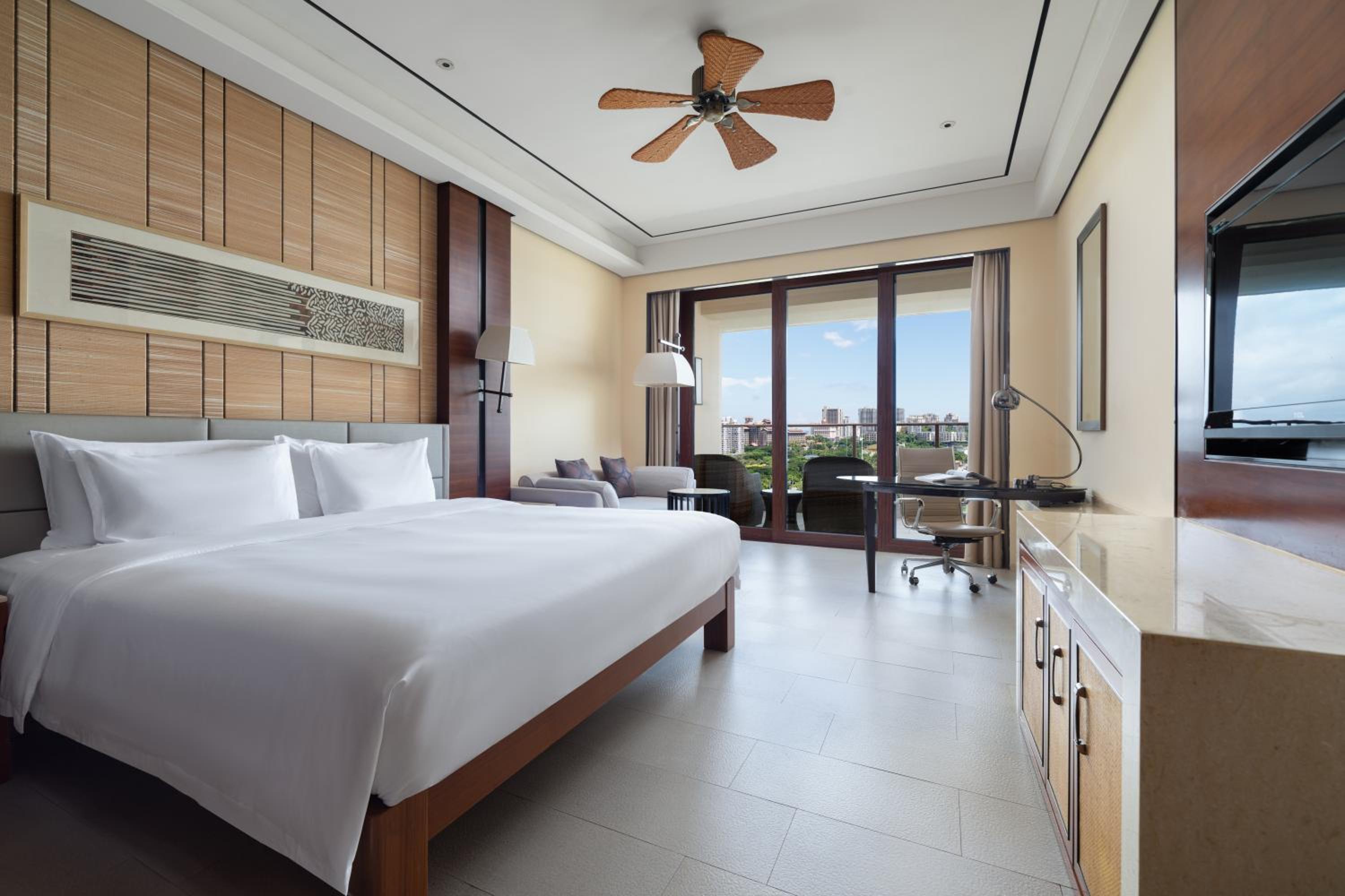 Deluxe King Room
