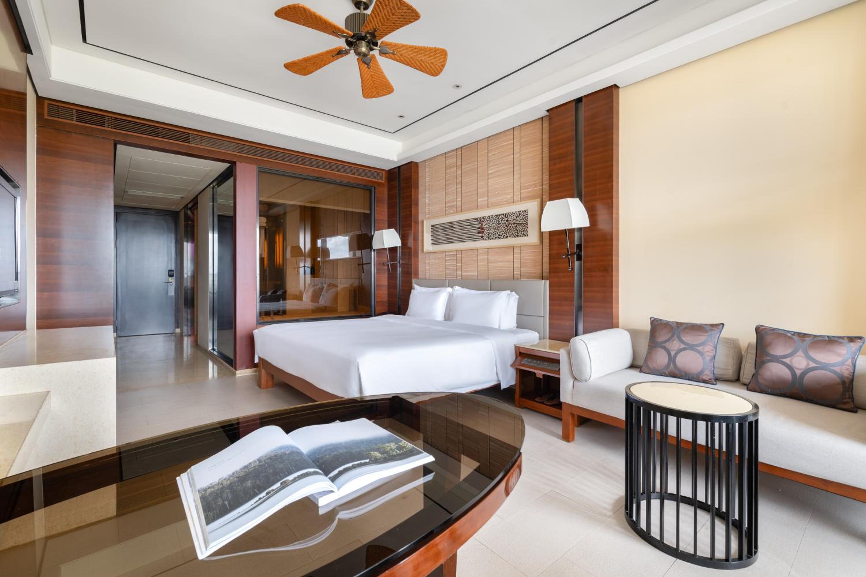 Bay View King Room photo 2