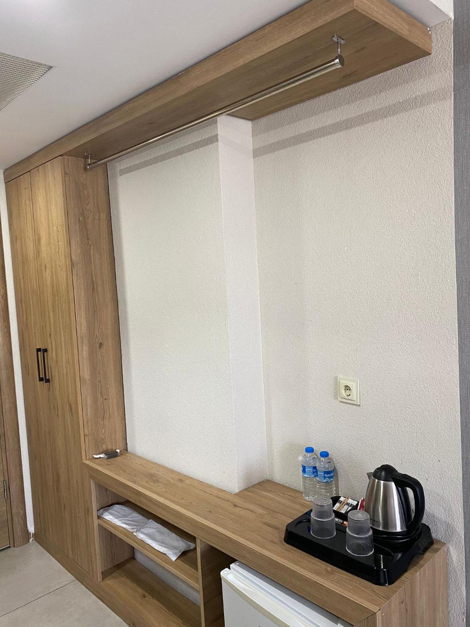 Double Room with Lake View - Photo 30