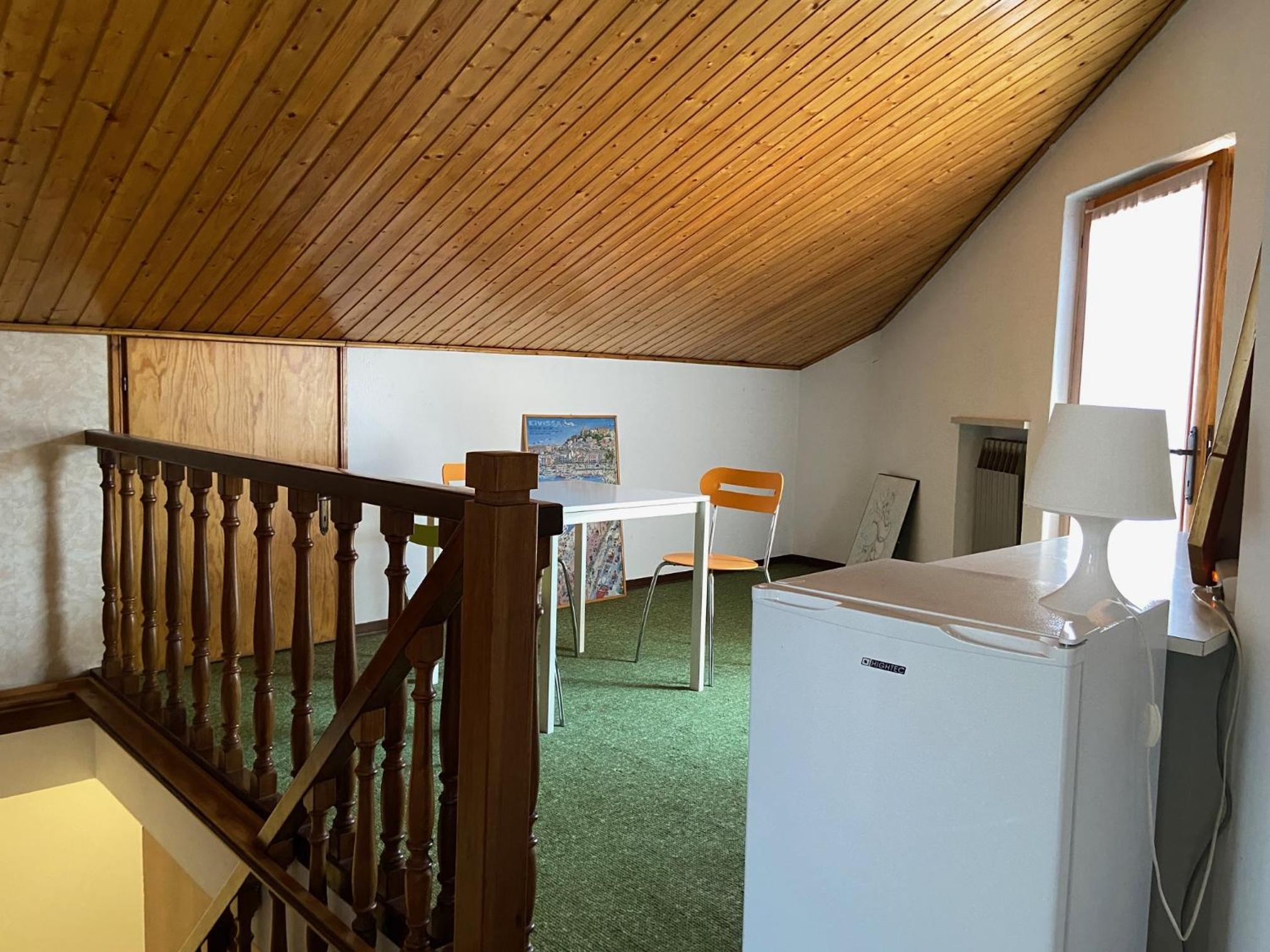 Family Room - Attic photo 2