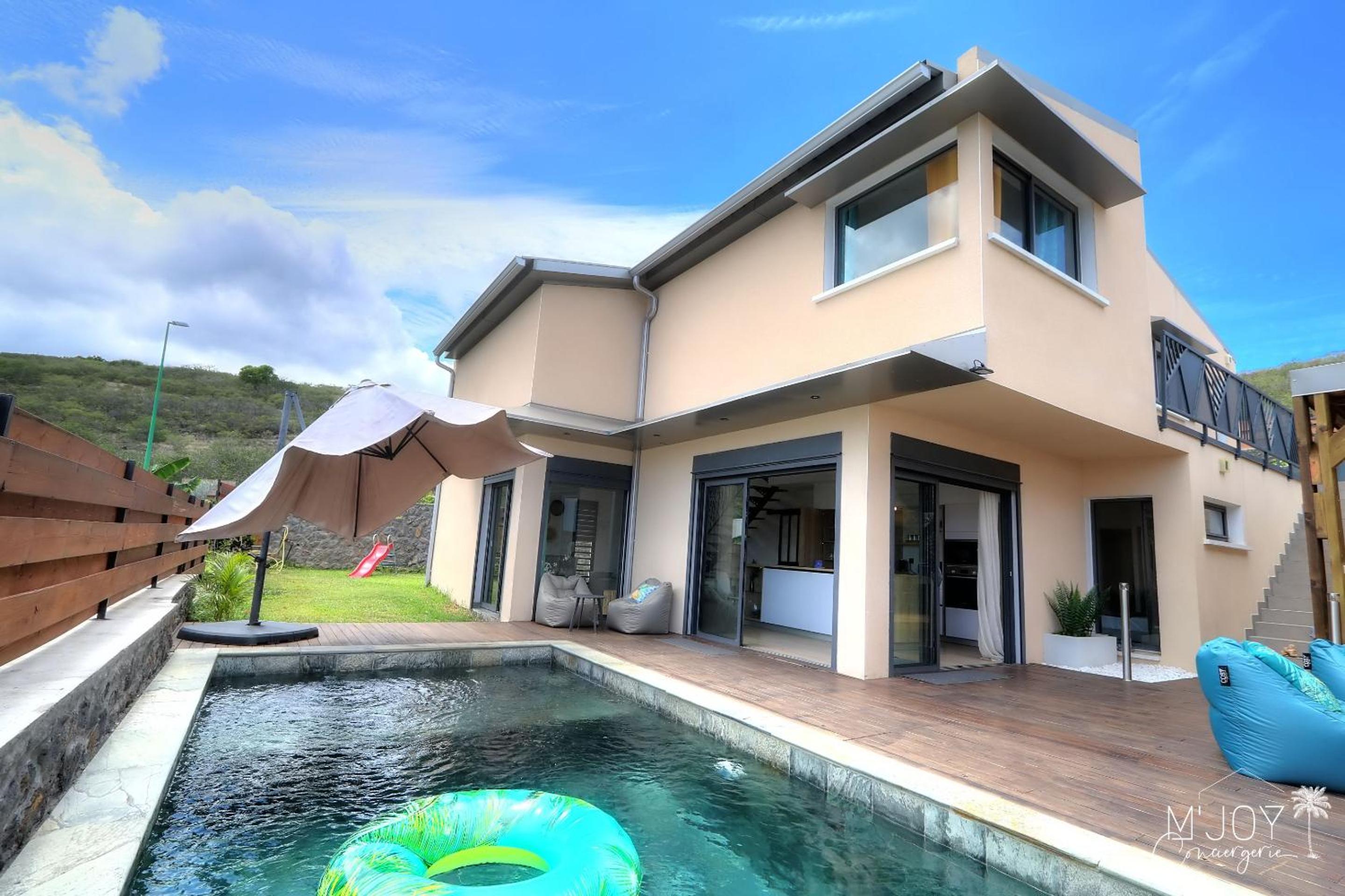 Four-Bedroom Holiday Home photo 1