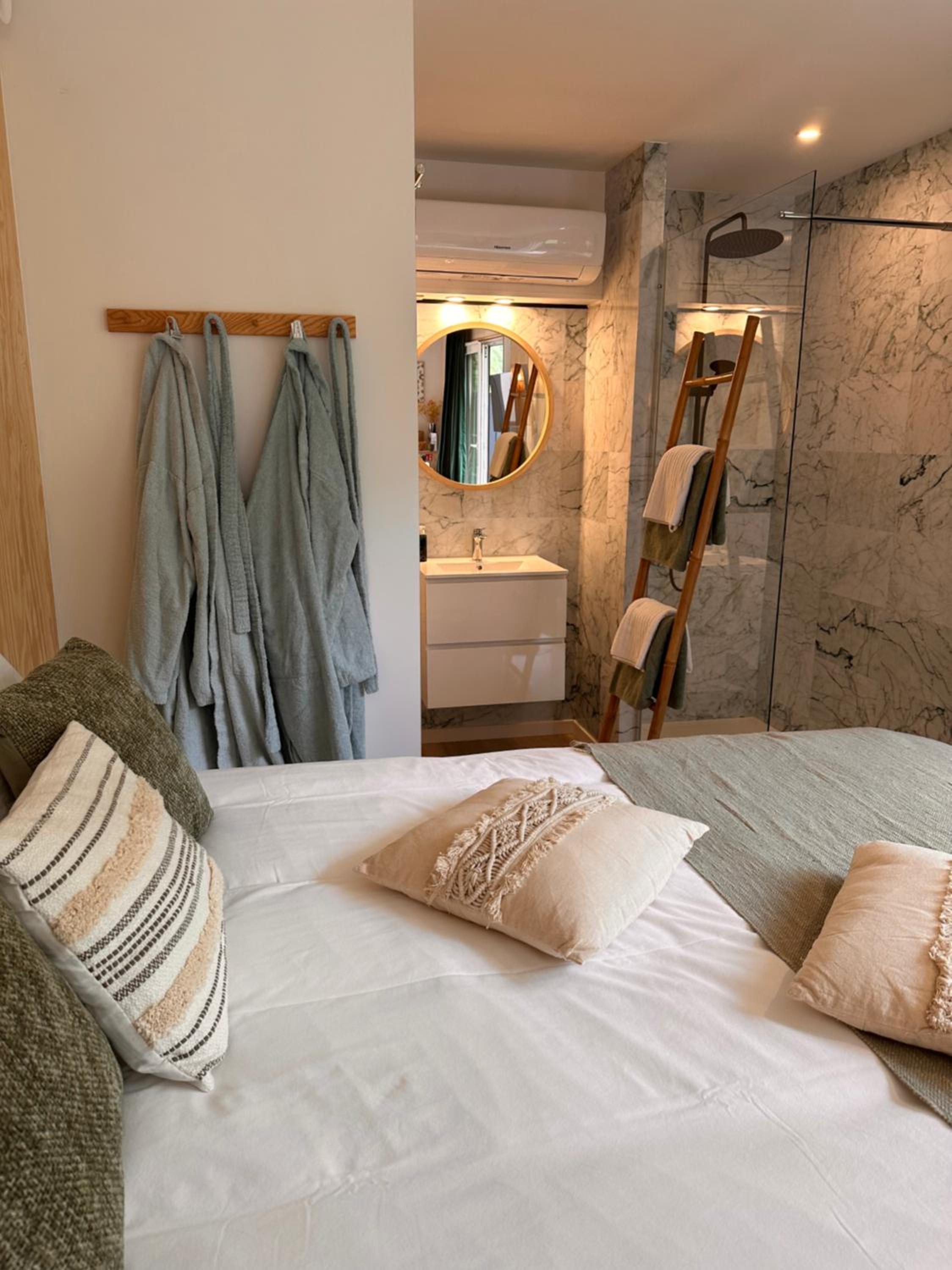 Double Room with Lake View