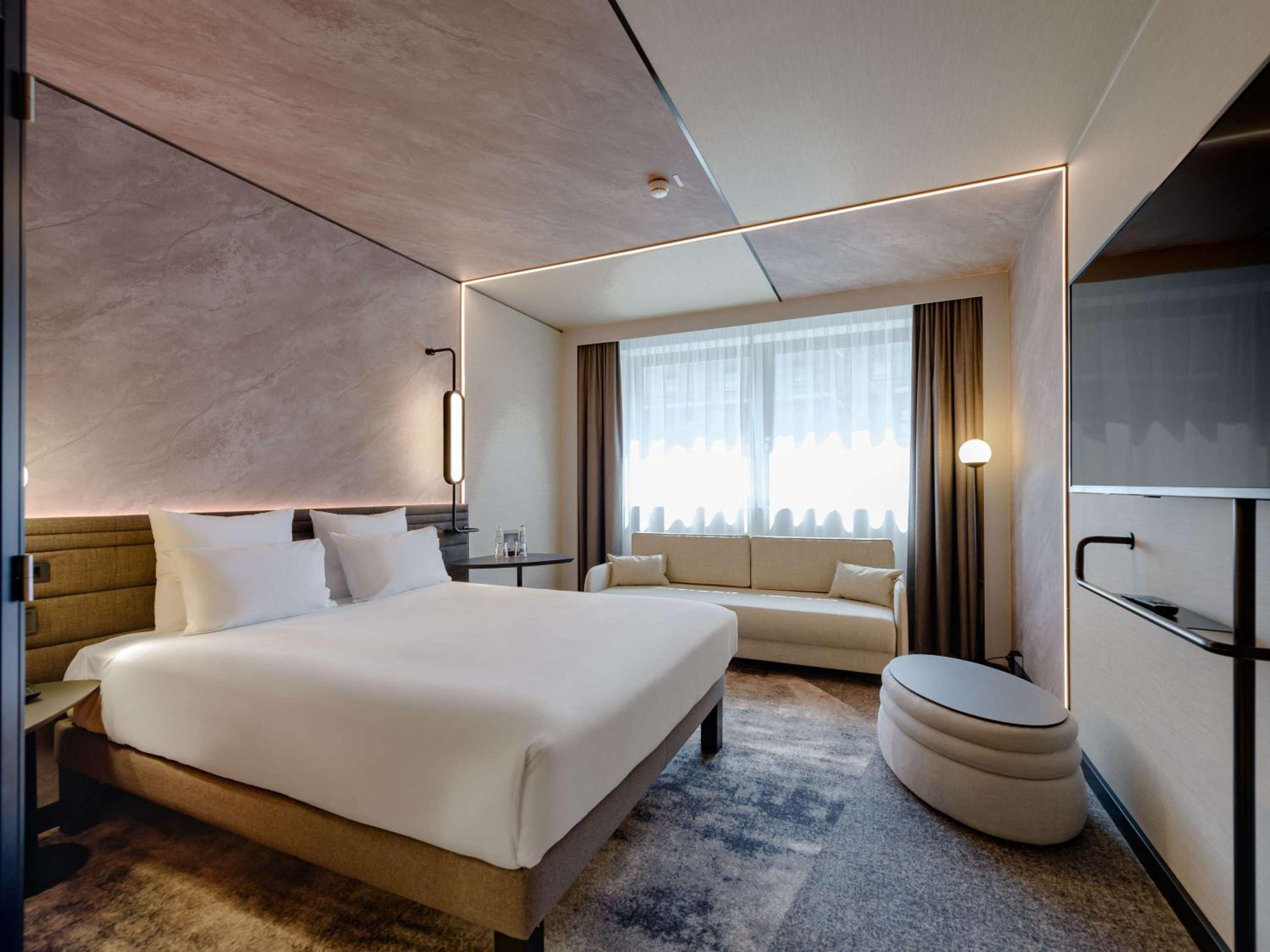 Superior Double Room with Sofa - Photo 6