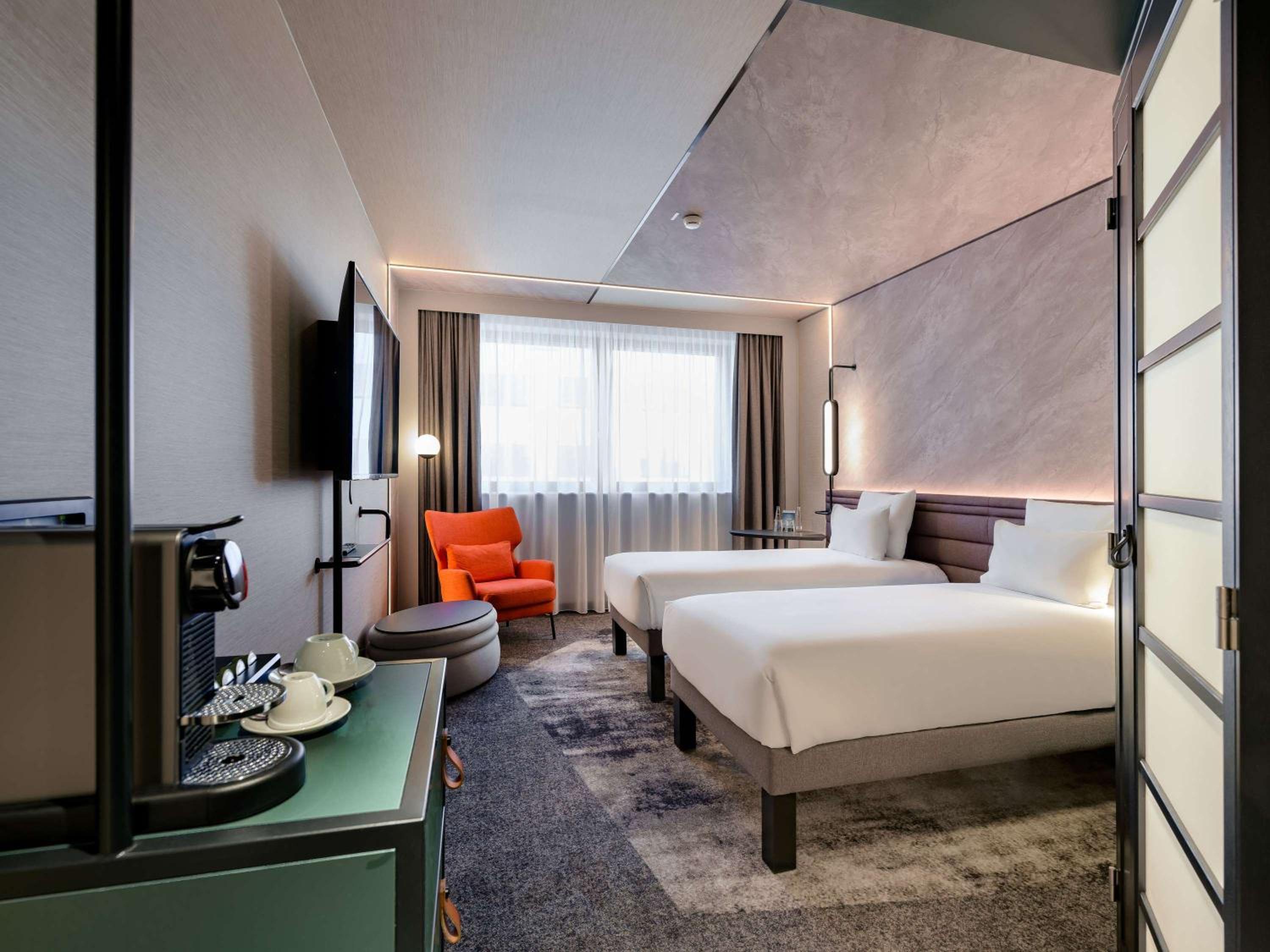 Standard Twin Room - Photo 1