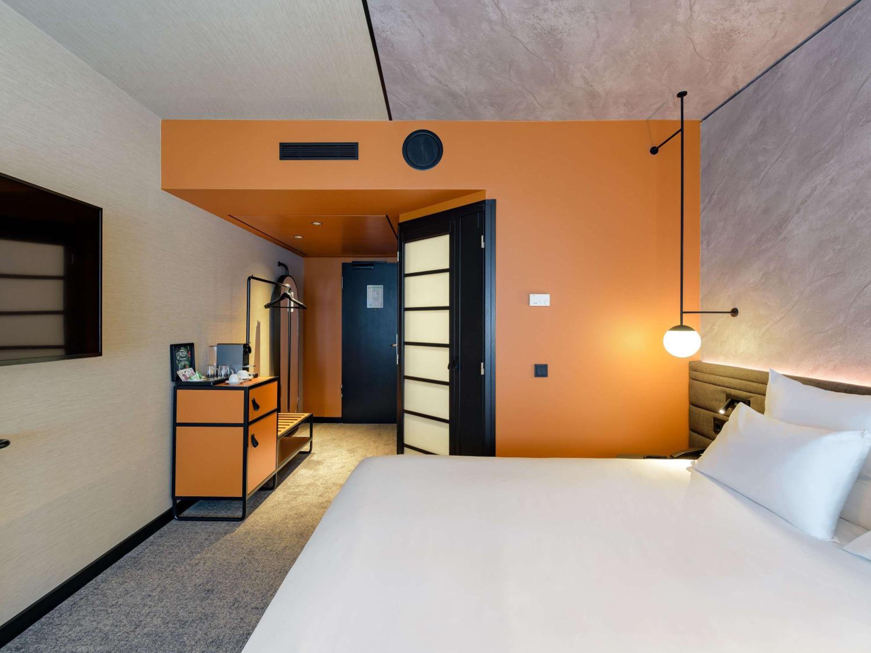 Standard Double Room - Photo 9
