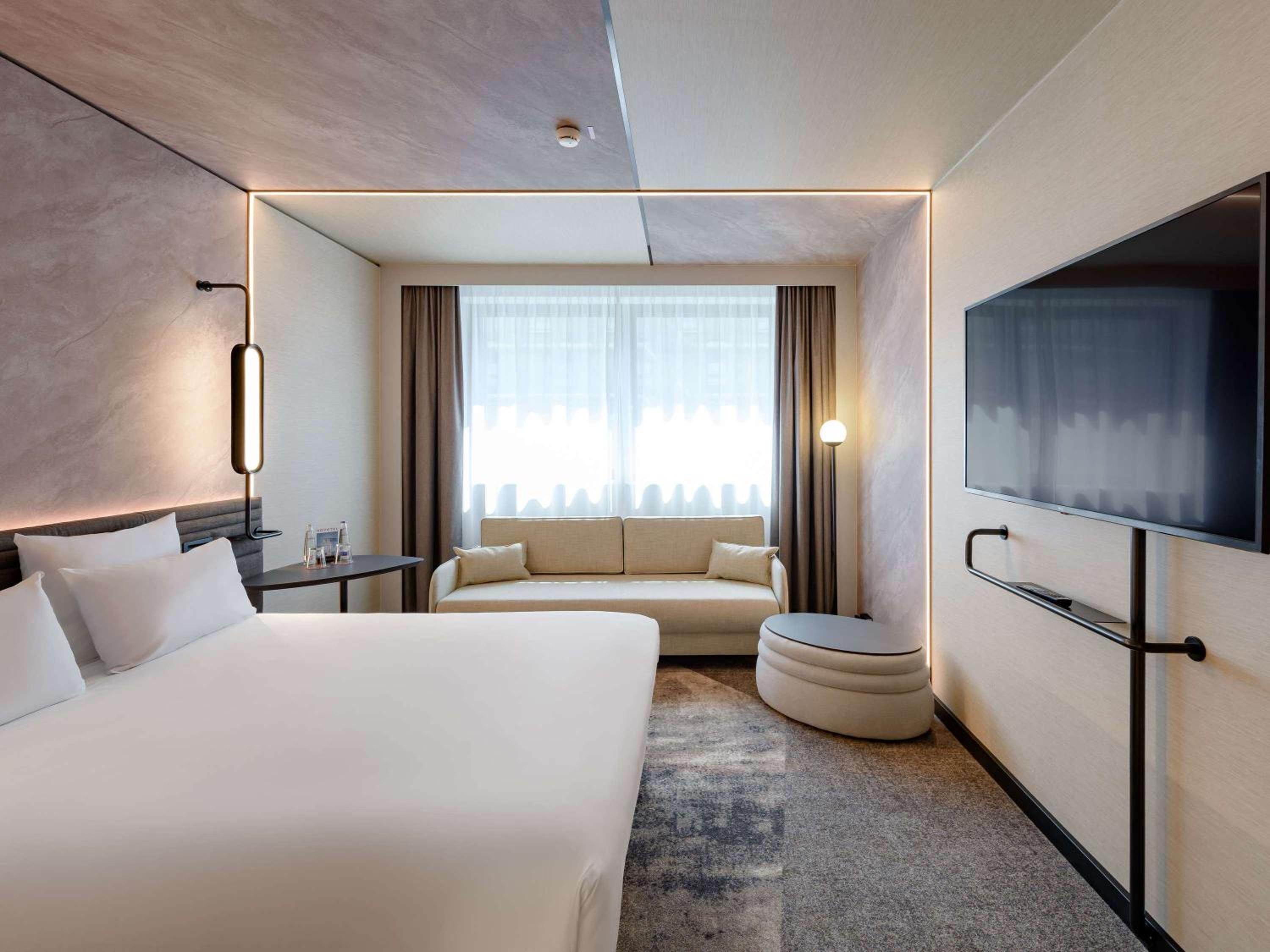 Superior Double Room with Sofa - Photo 10