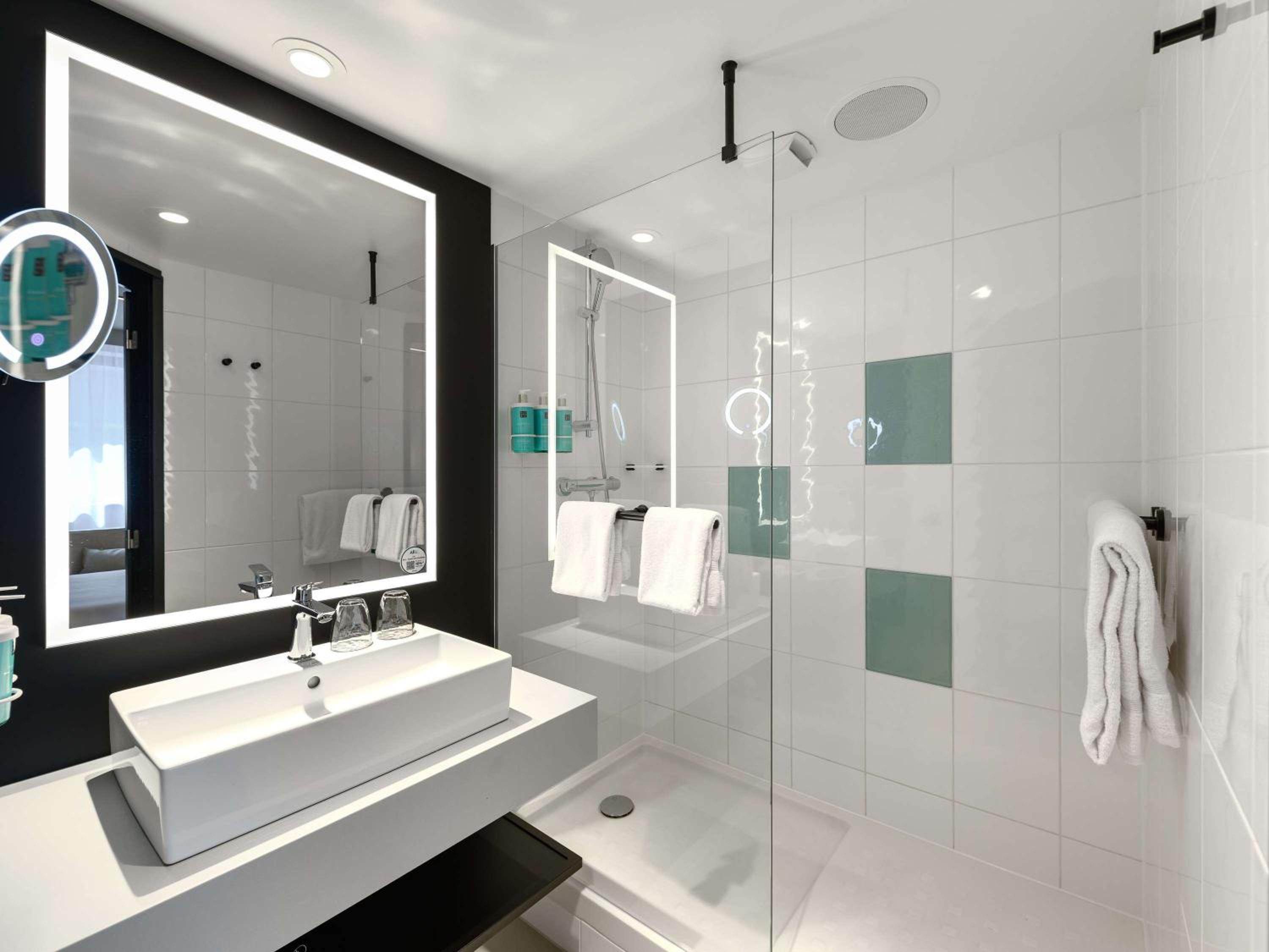 Standard Double Room - Photo 4