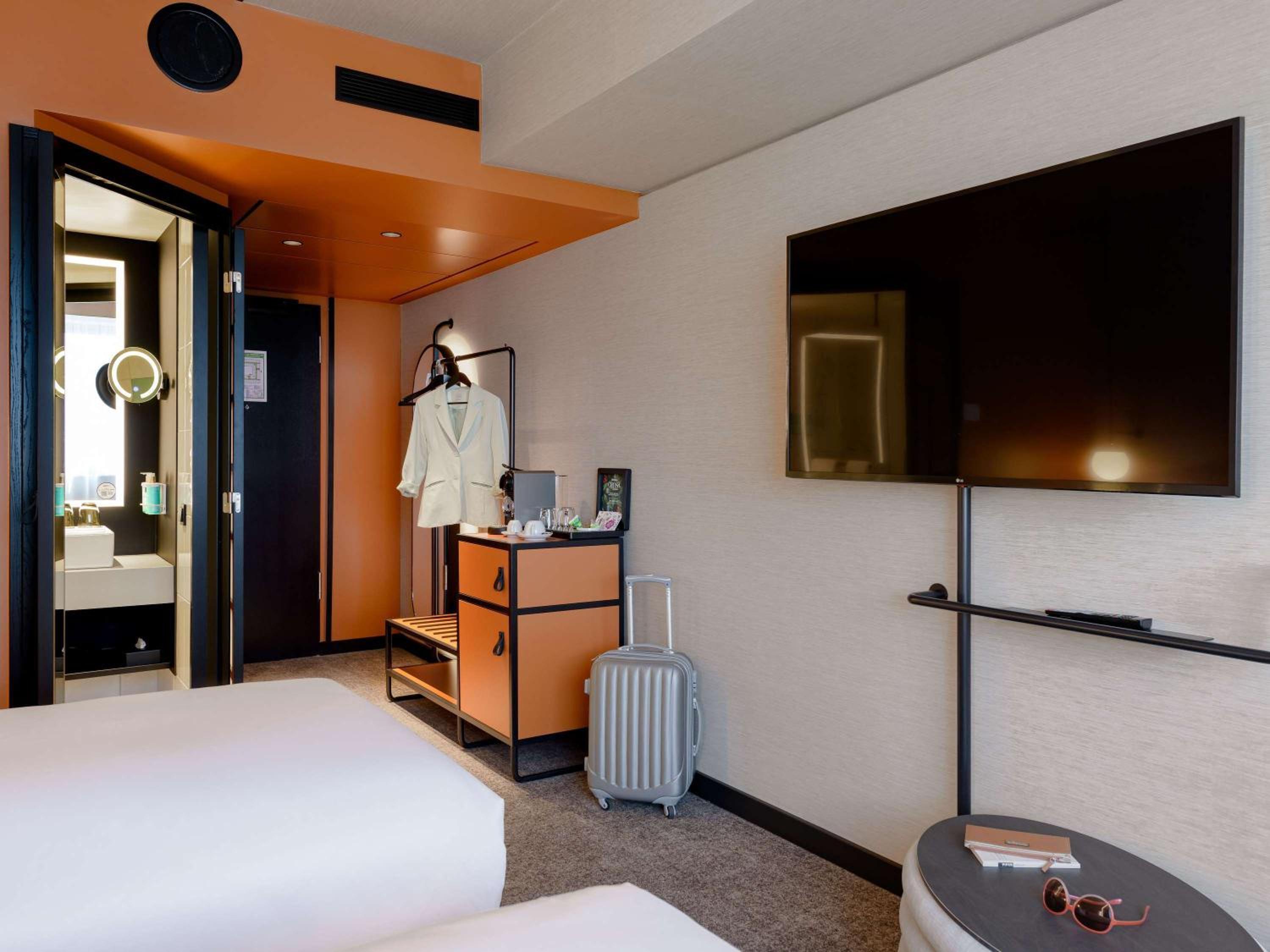Standard Twin Room - Photo 3