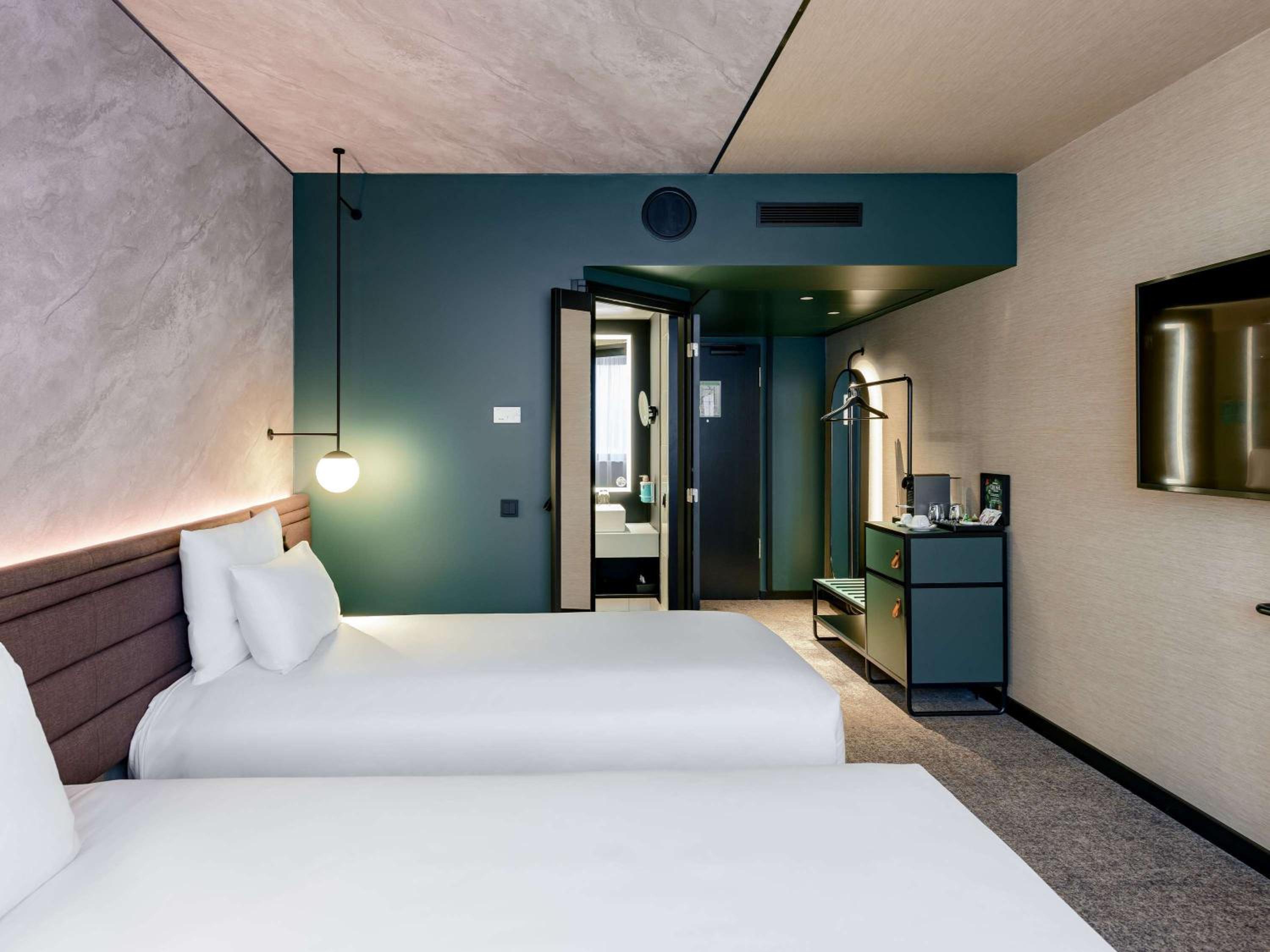 Standard Twin Room - Photo 6