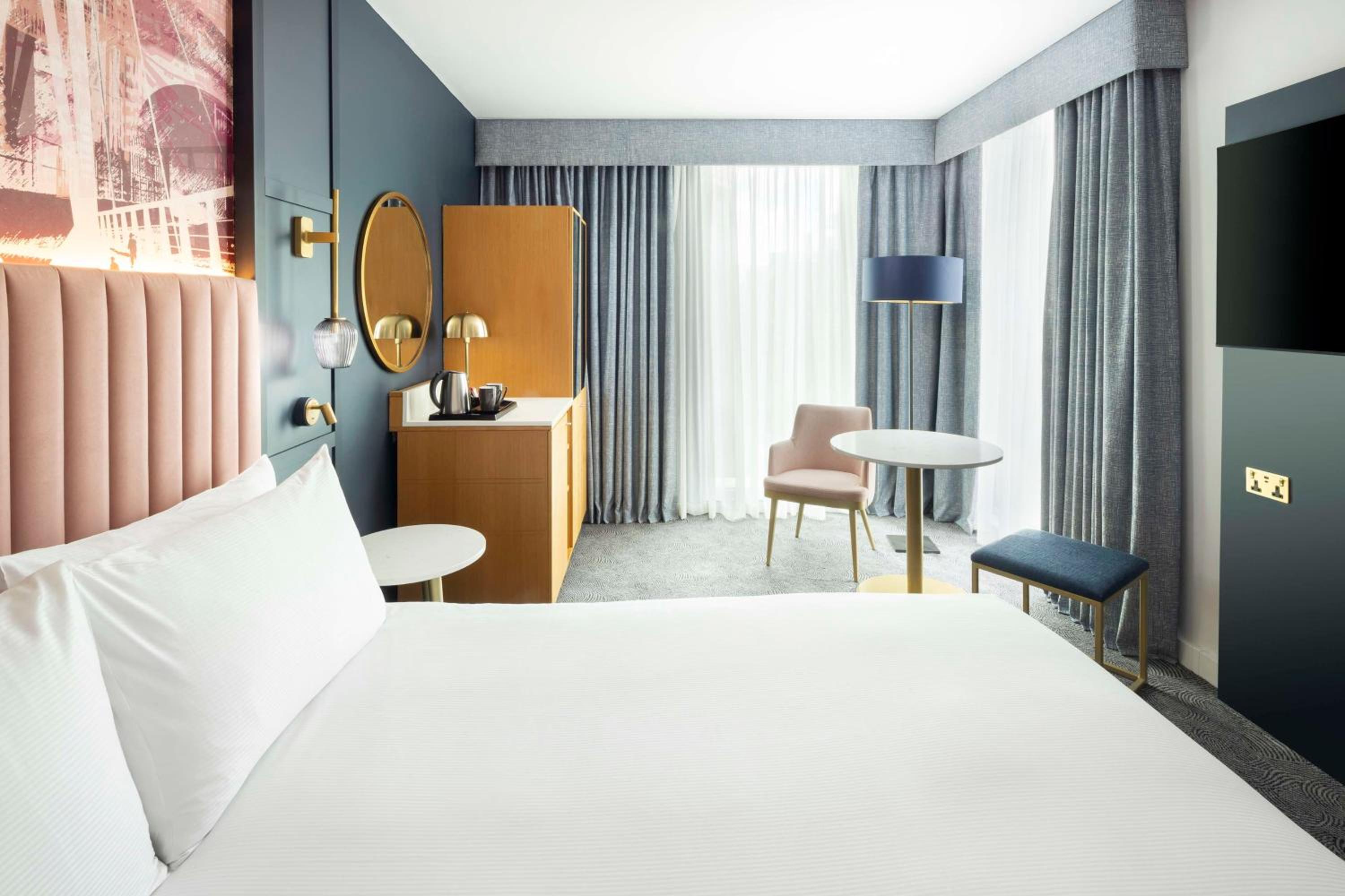 Deluxe King Room - Photo 1