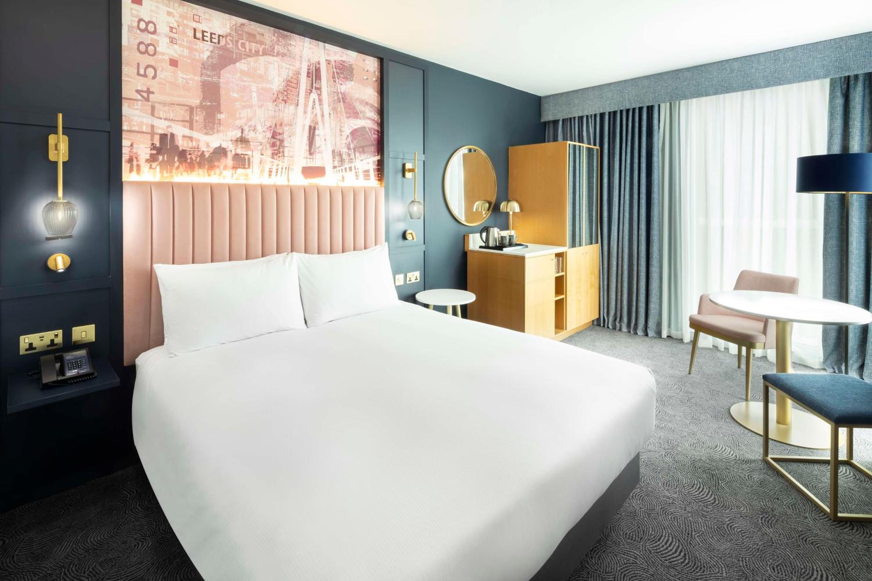 Deluxe King Room - Photo 3