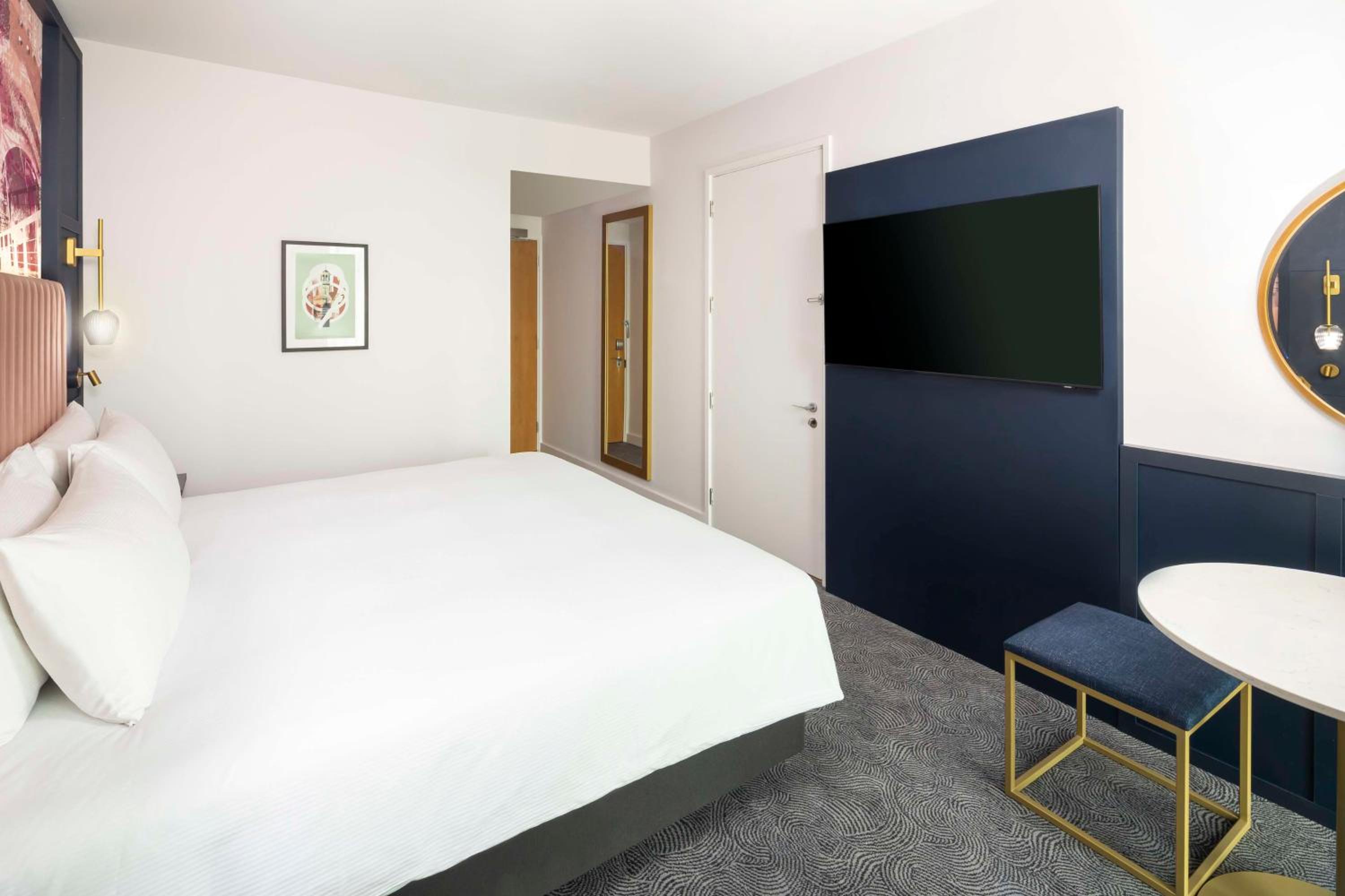 Superior King Room - Photo 4