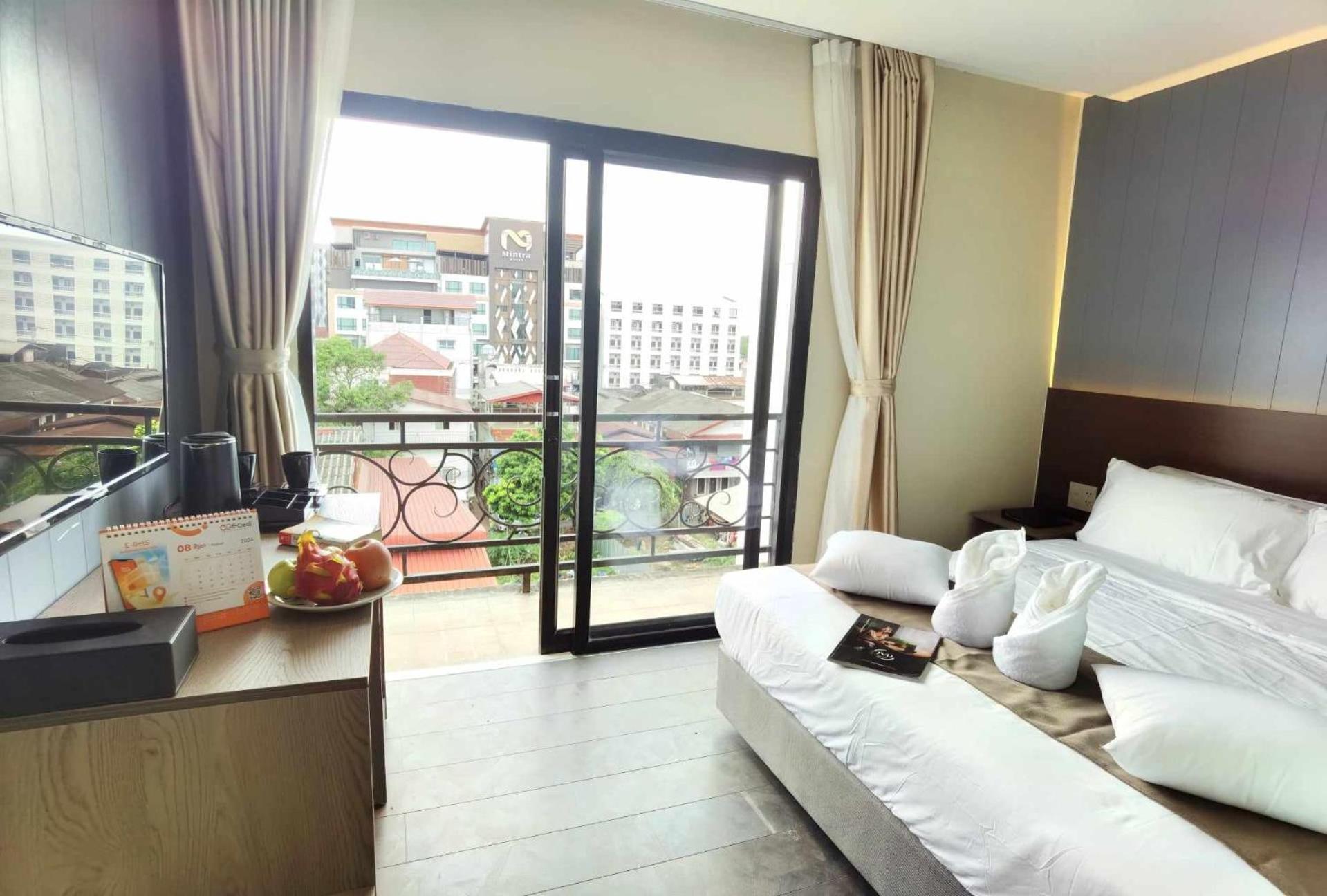 Deluxe Double Room with Balcony - Photo 1