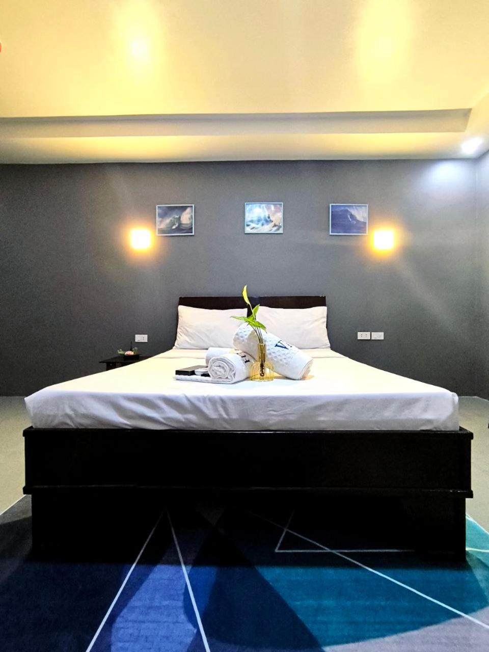 Deluxe Double or Twin Room photo 2
