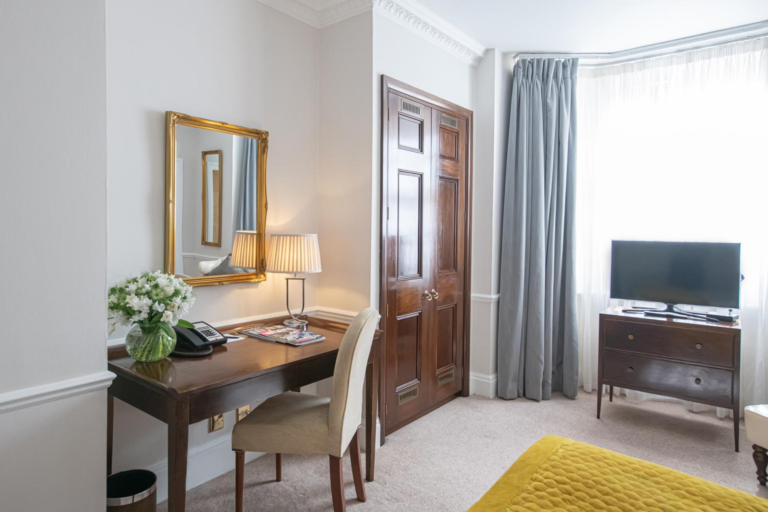 Superior Twin Room photo 3