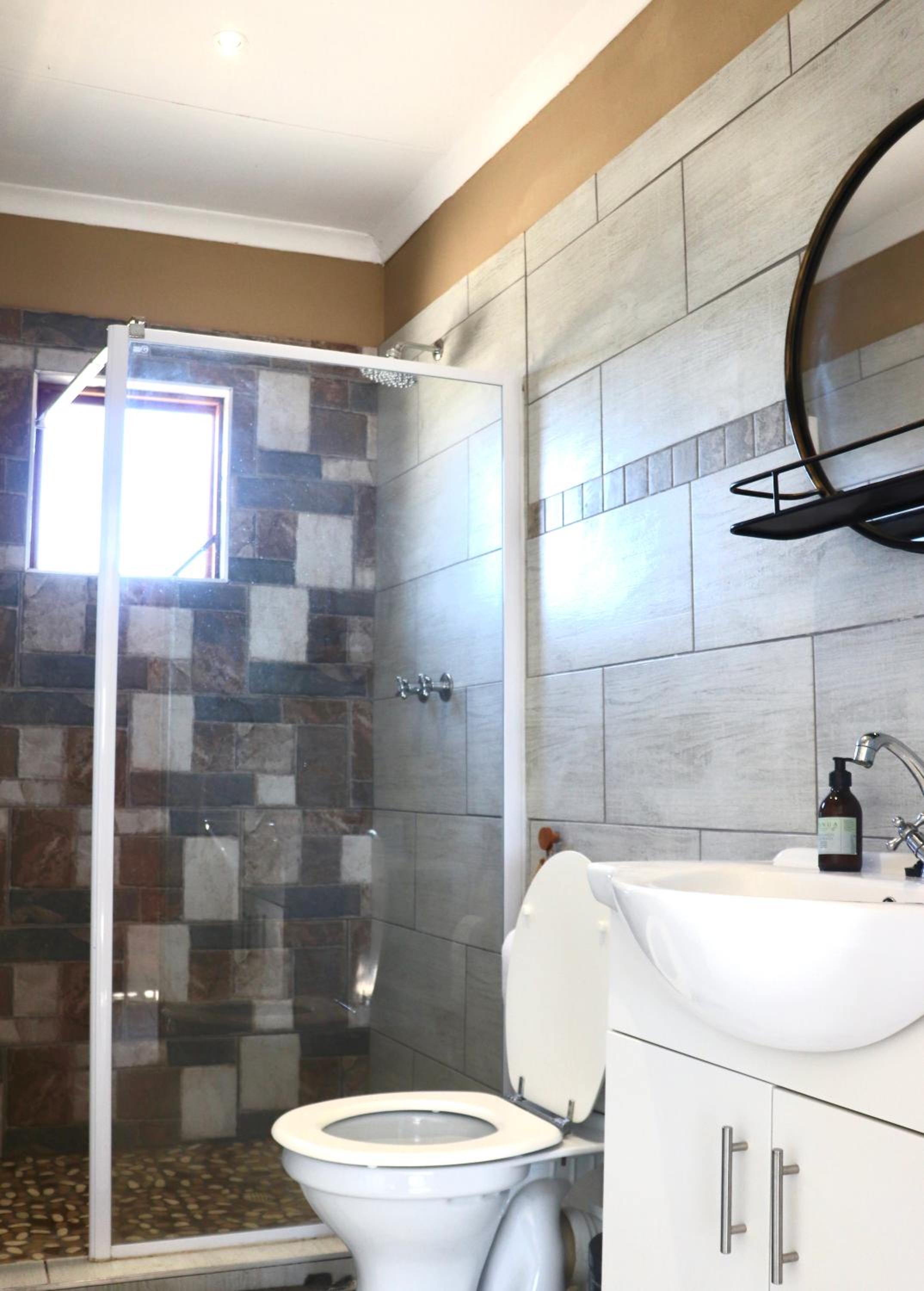 Deluxe Suite - Photo 3