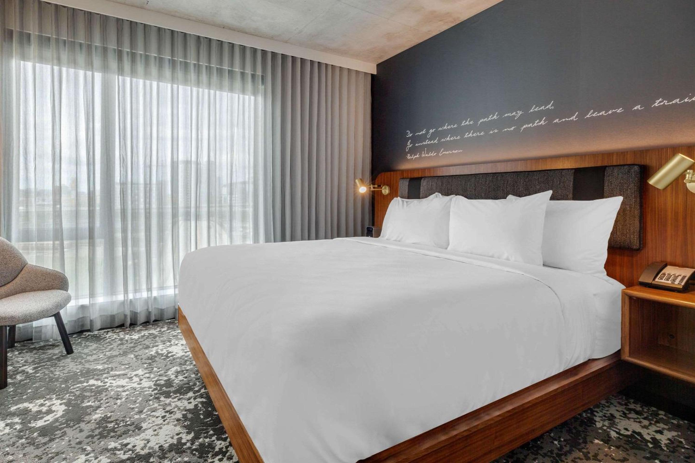 King Room - Non-Smoking