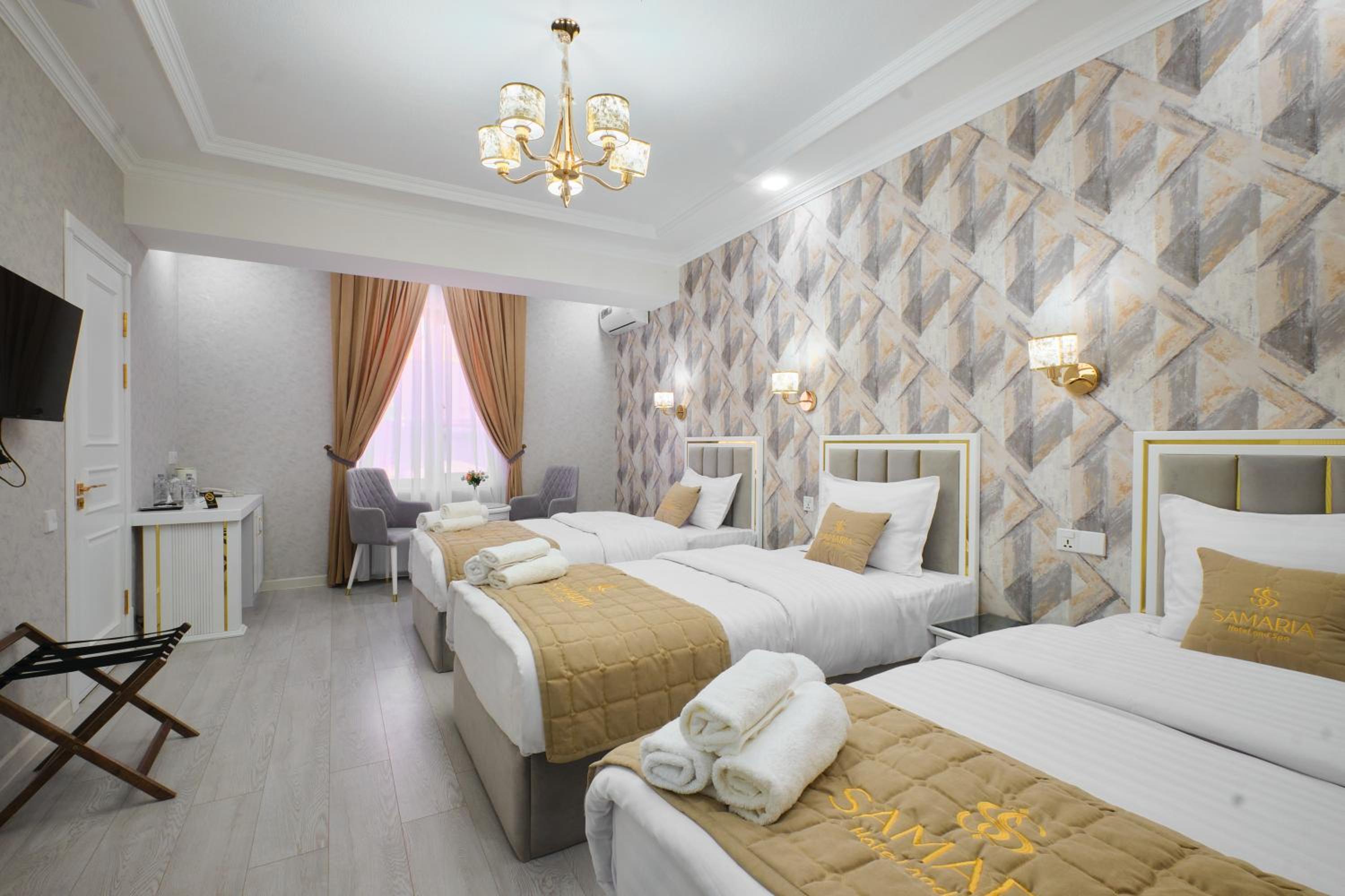 Comfort Triple Room with Shower photo 2