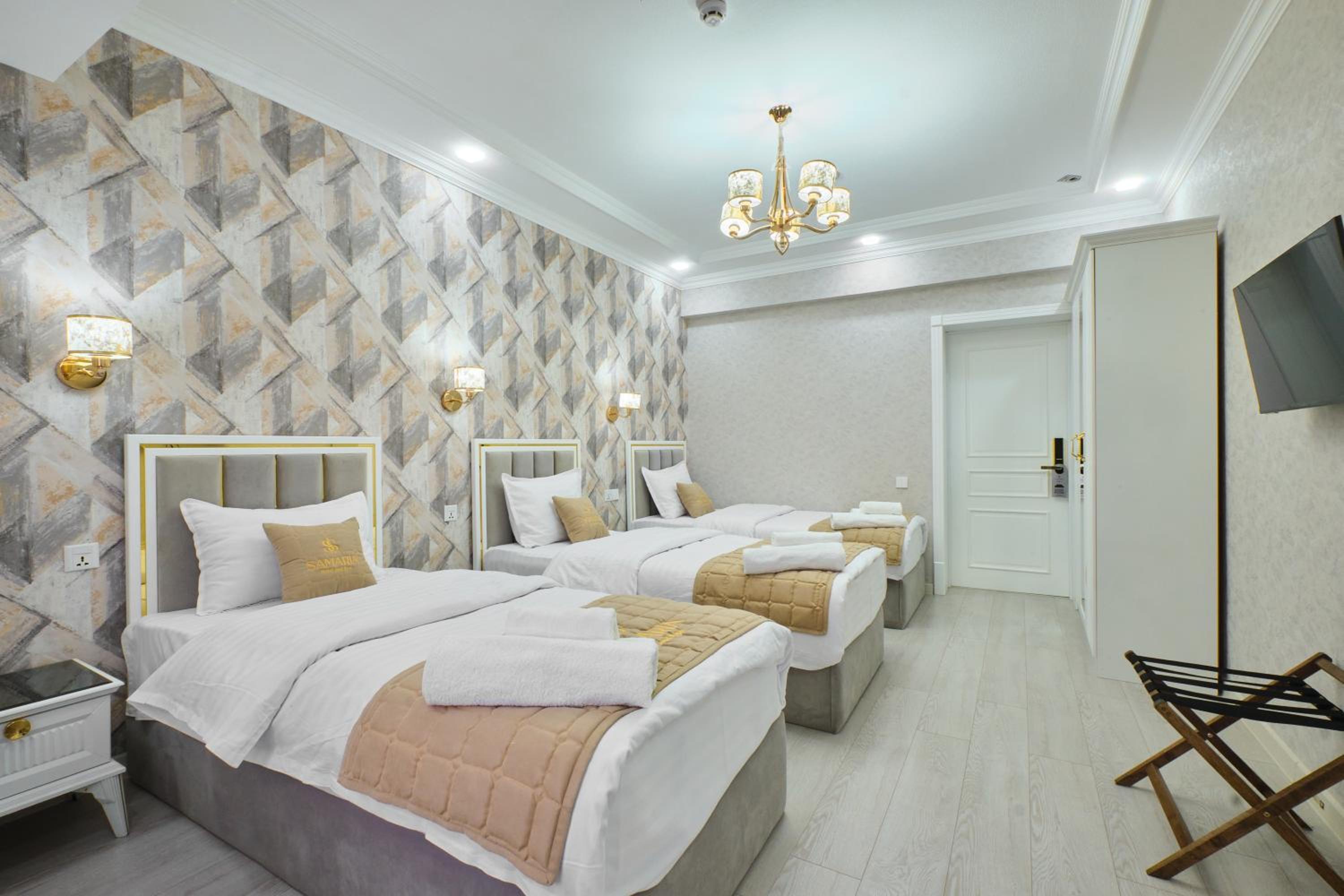 Comfort Triple Room with Shower photo 3